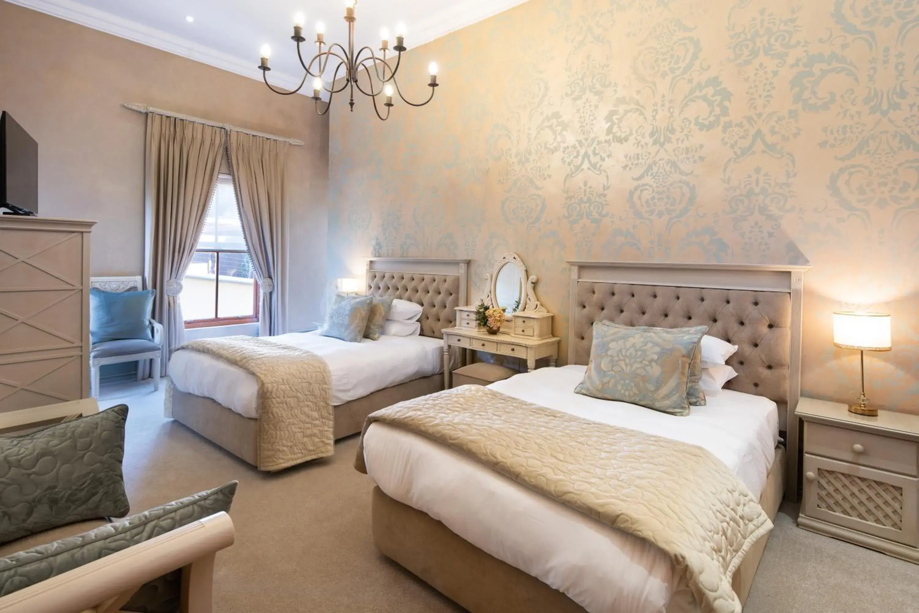 Twin Room with Shower in Castello Di Monte Twin Room with Shower in Castello Di Monte