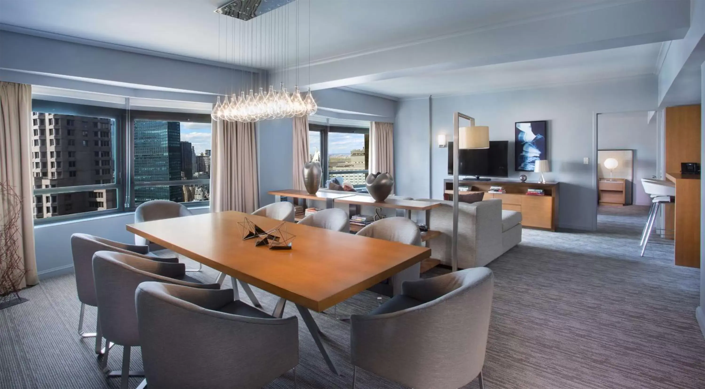 Presidential Suite 1 King 1 Bedroom Mobility Access Roll in Shower in New York Hilton Midtown Presidential Suite 1 King 1 Bedroom Mobility Access Roll in Shower in New York Hilton Midtown