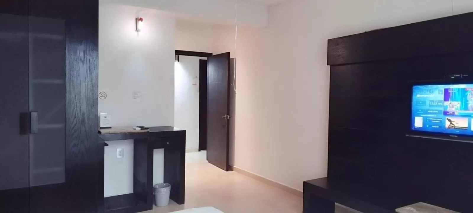 TV/Entertainment Center in BLVD Hotel - 5th Avenue, Playa del Carmen