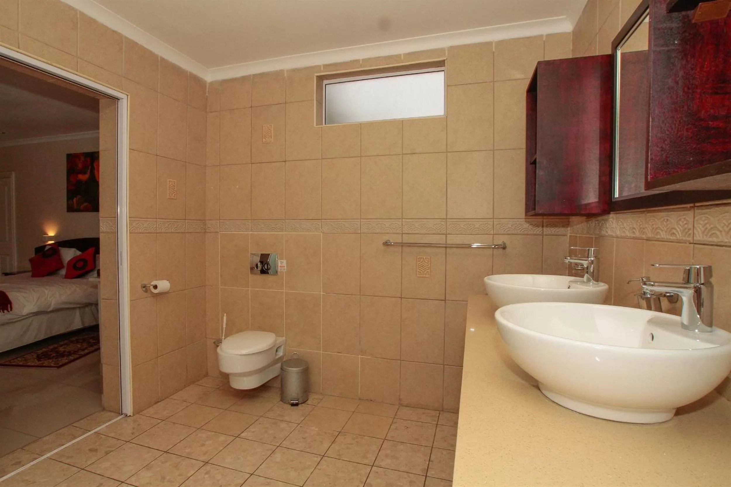 Bathroom in Addis Bed and Breakfast