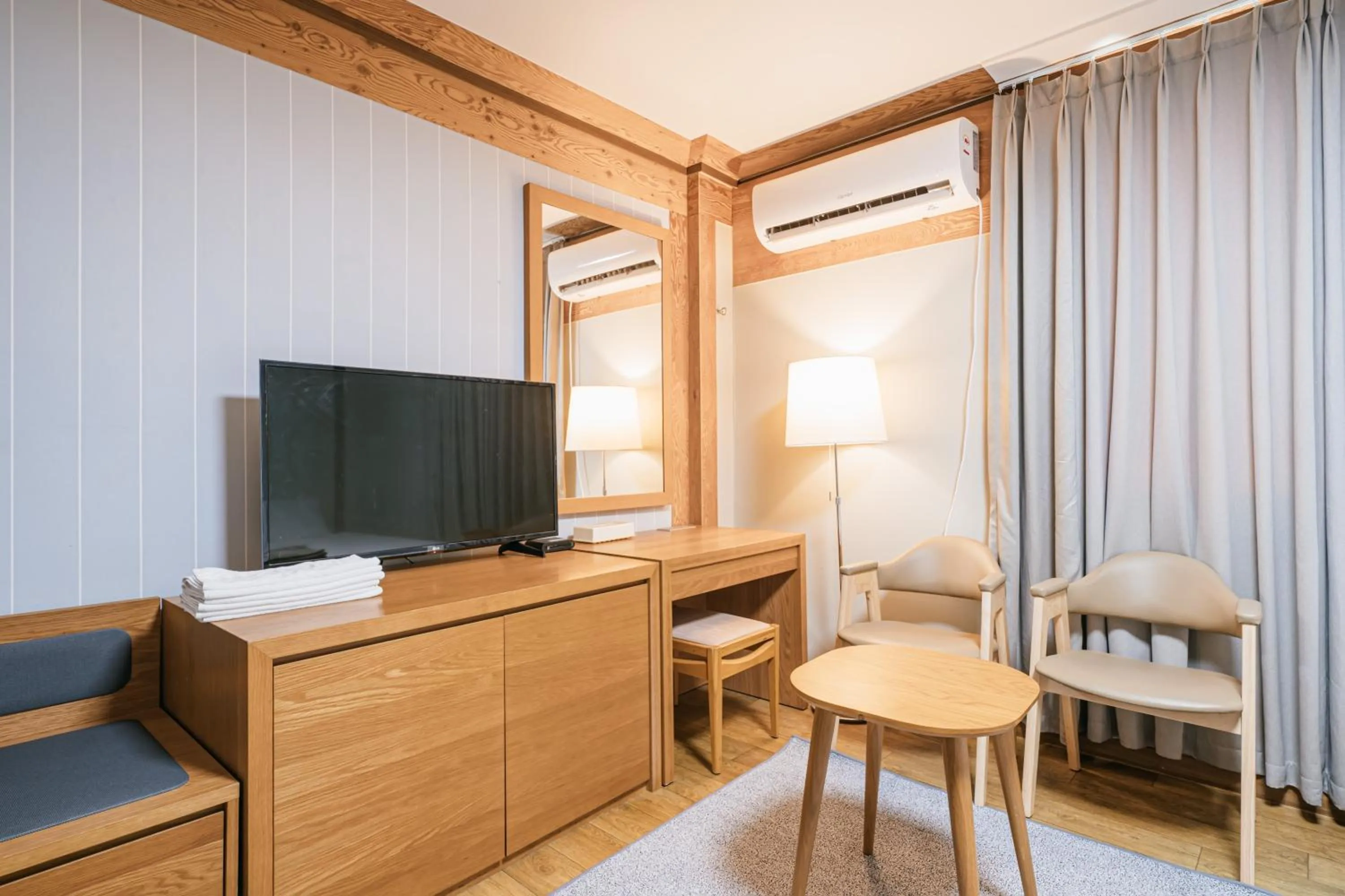 TV/Entertainment Center in Miju Hotel