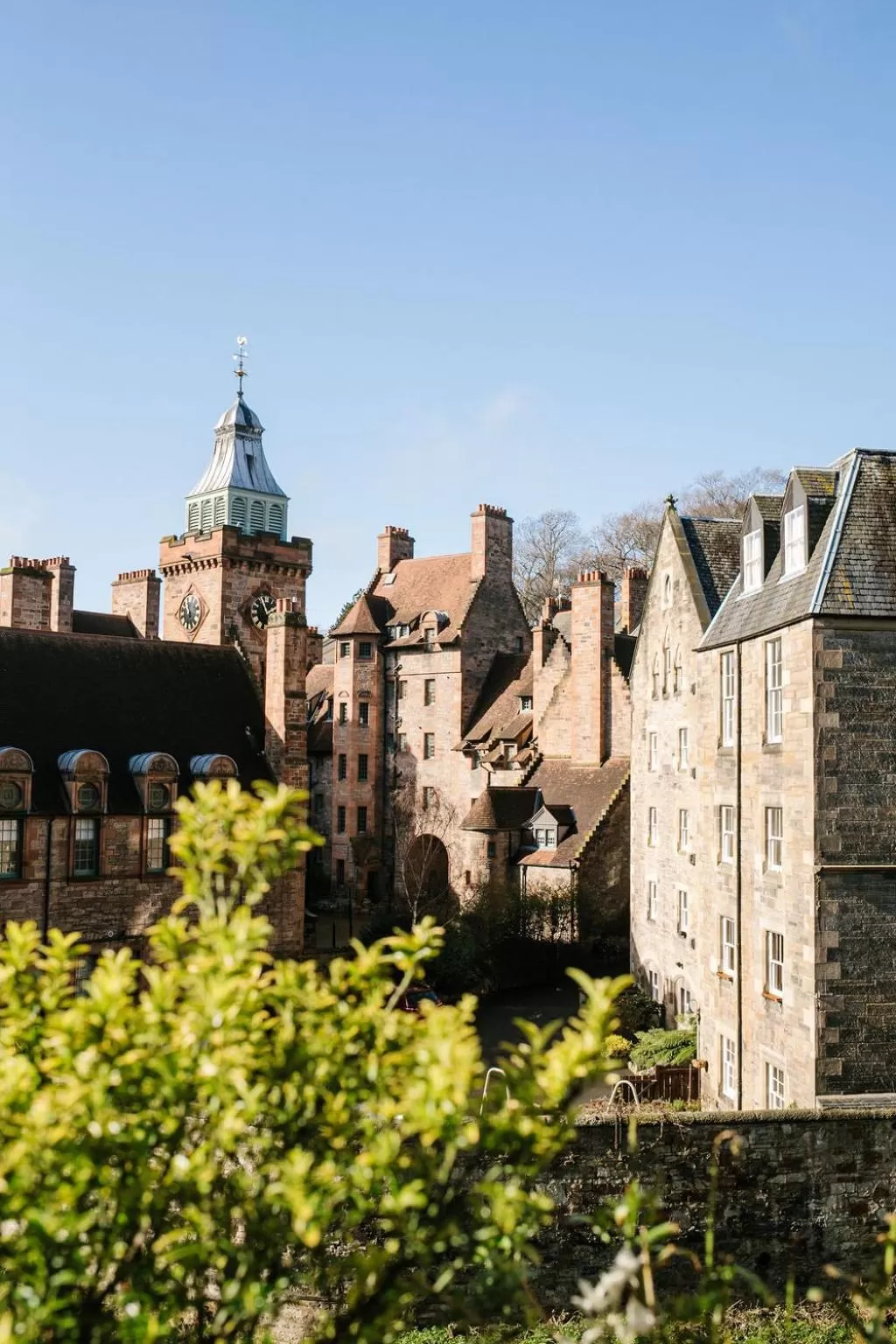 Nearby landmark in Nira Caledonia