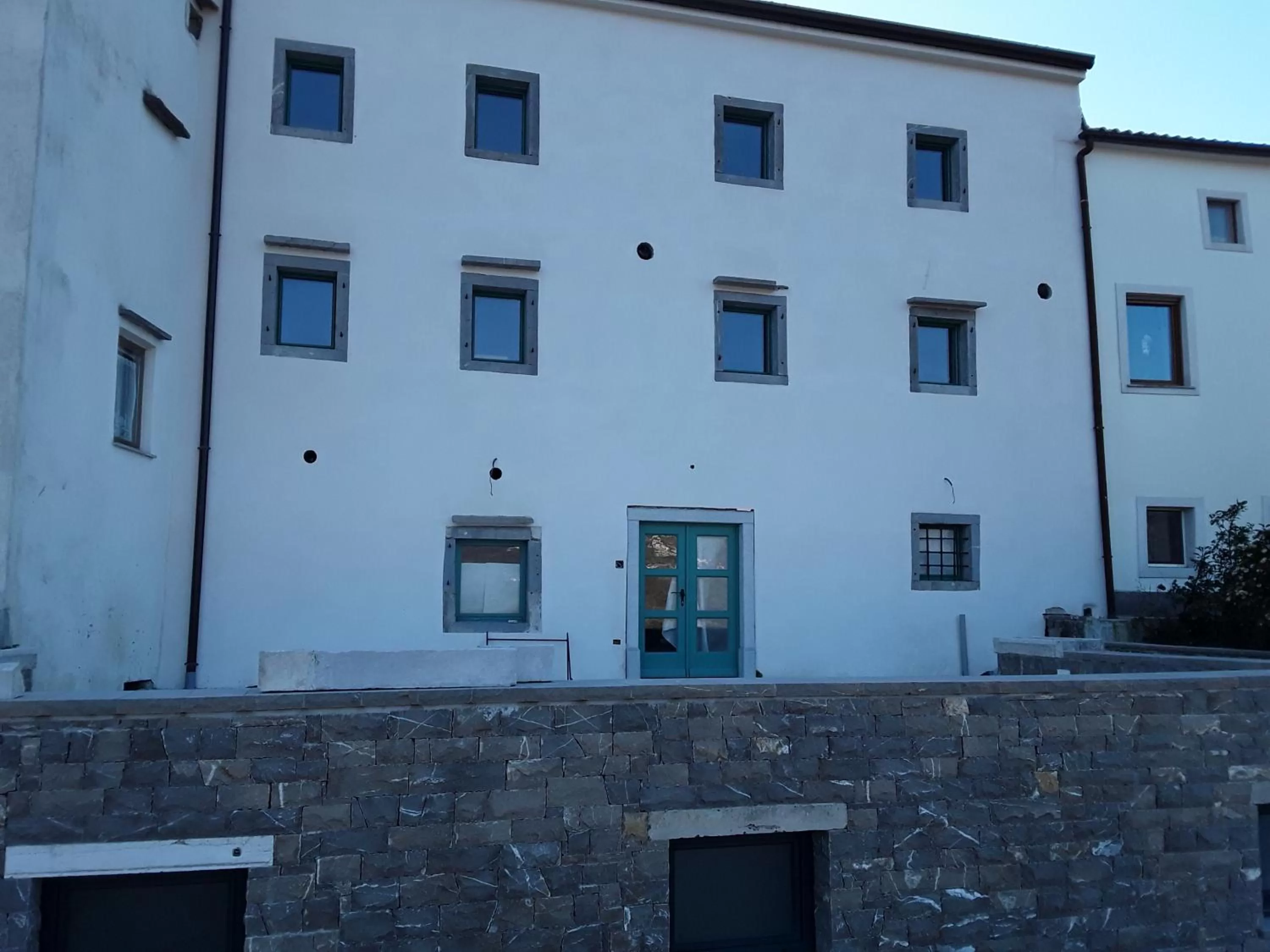 Property Building in B & W KRIŽ