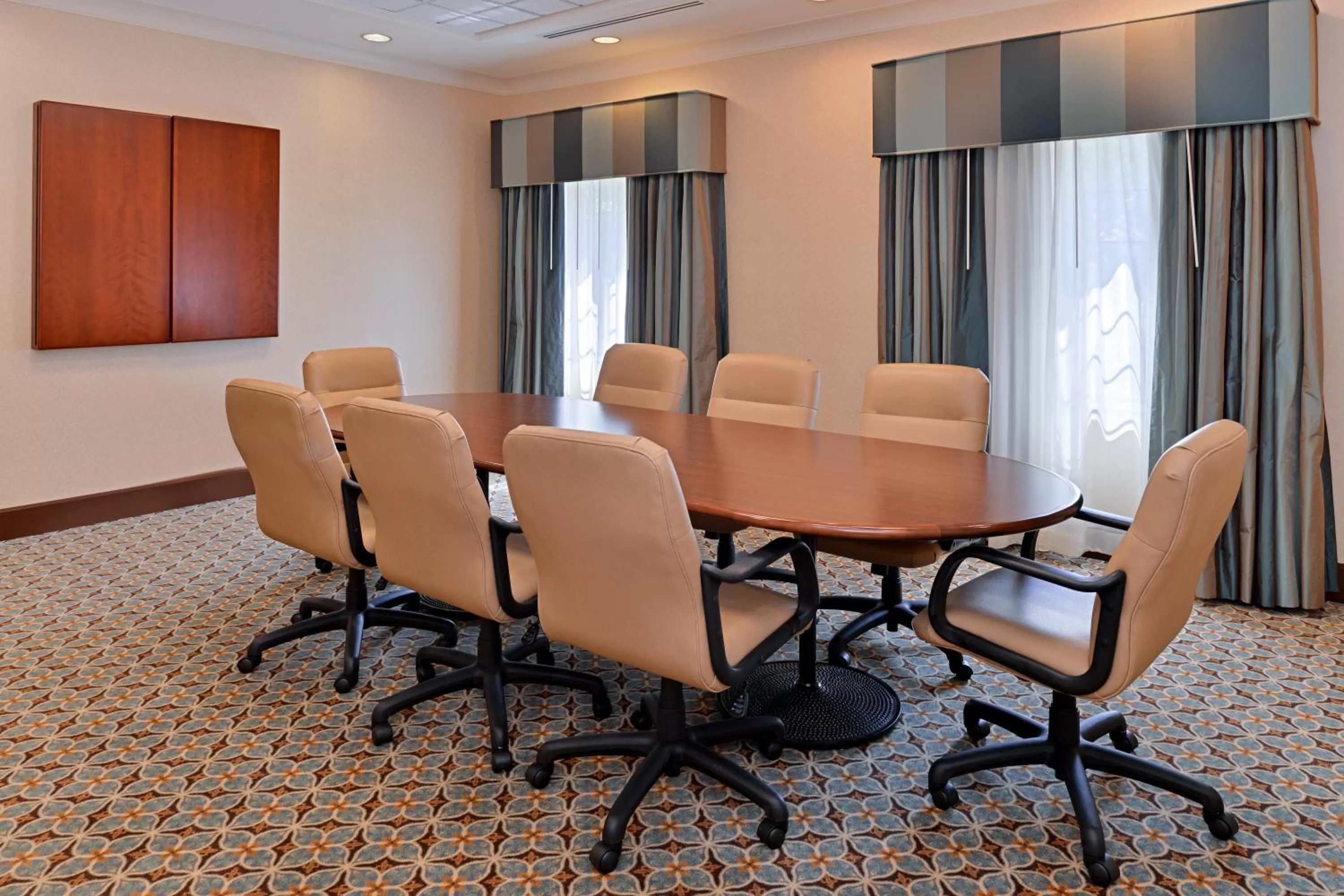 Meeting/conference room in Staybridge Suites Quantico-Stafford by IHG