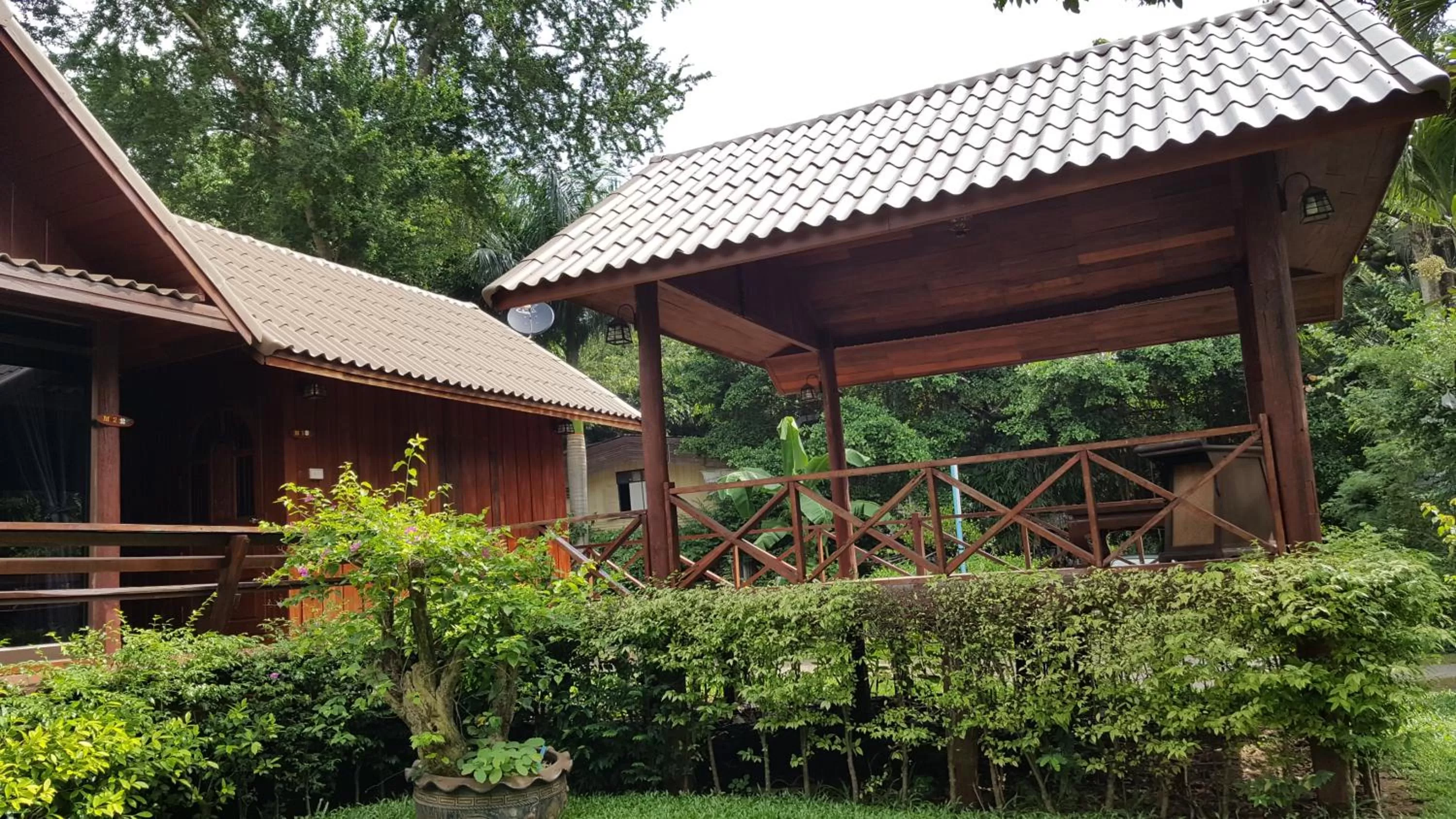 Property Building in Ruan Kanchanok