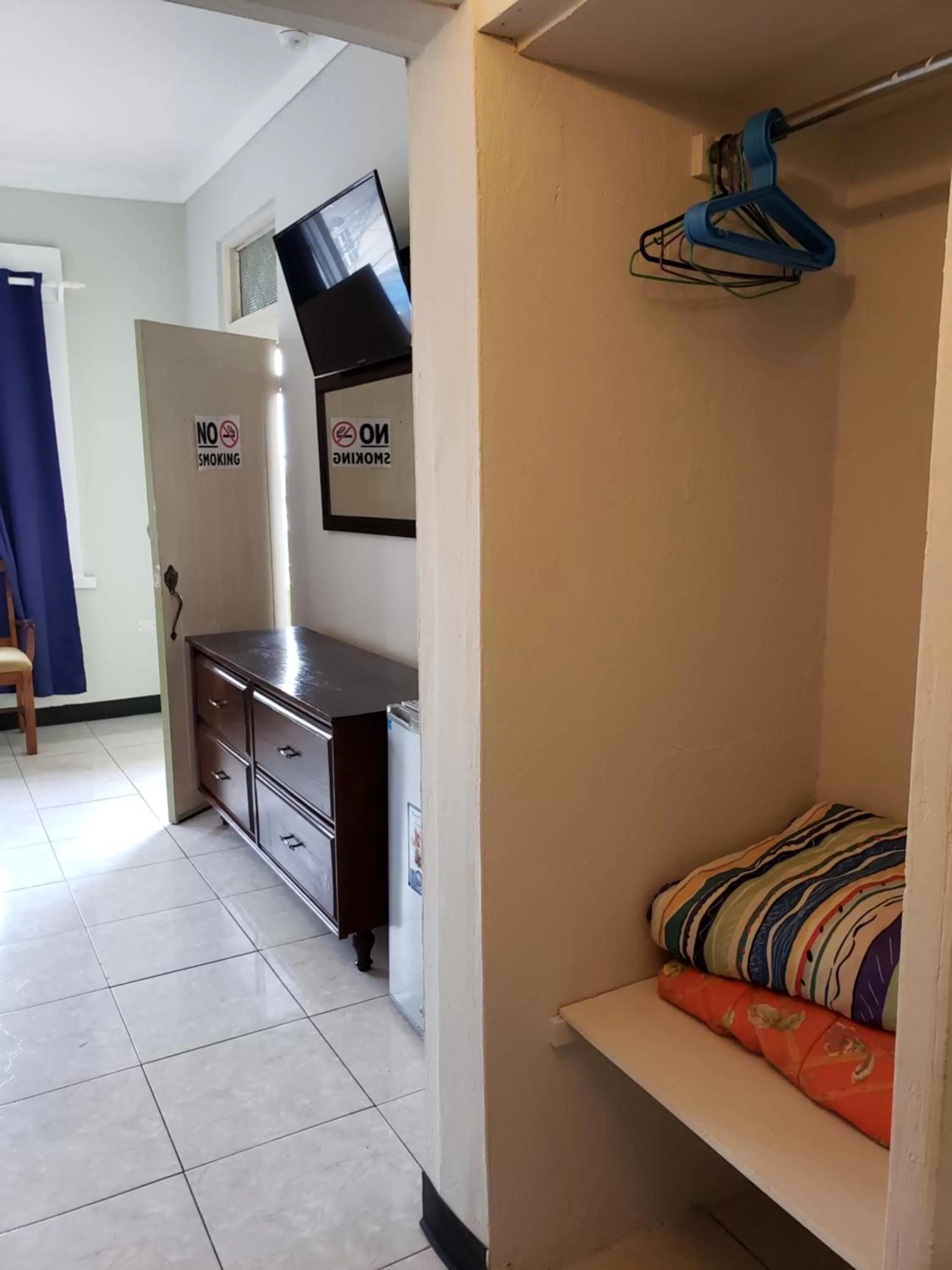 TV and multimedia, Bed in Caribic House