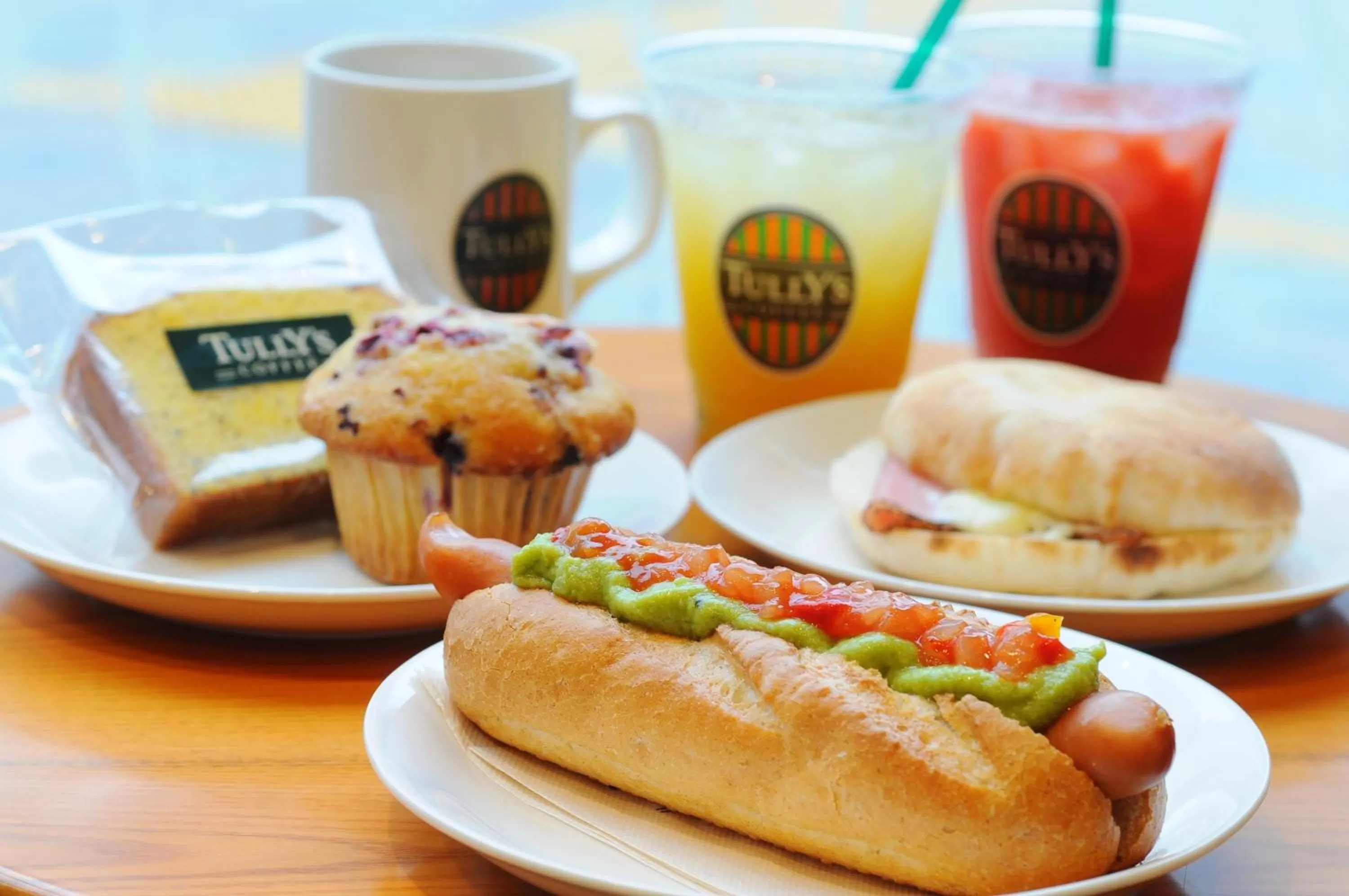 Food and drinks in E Hotel Higashi Shinjuku