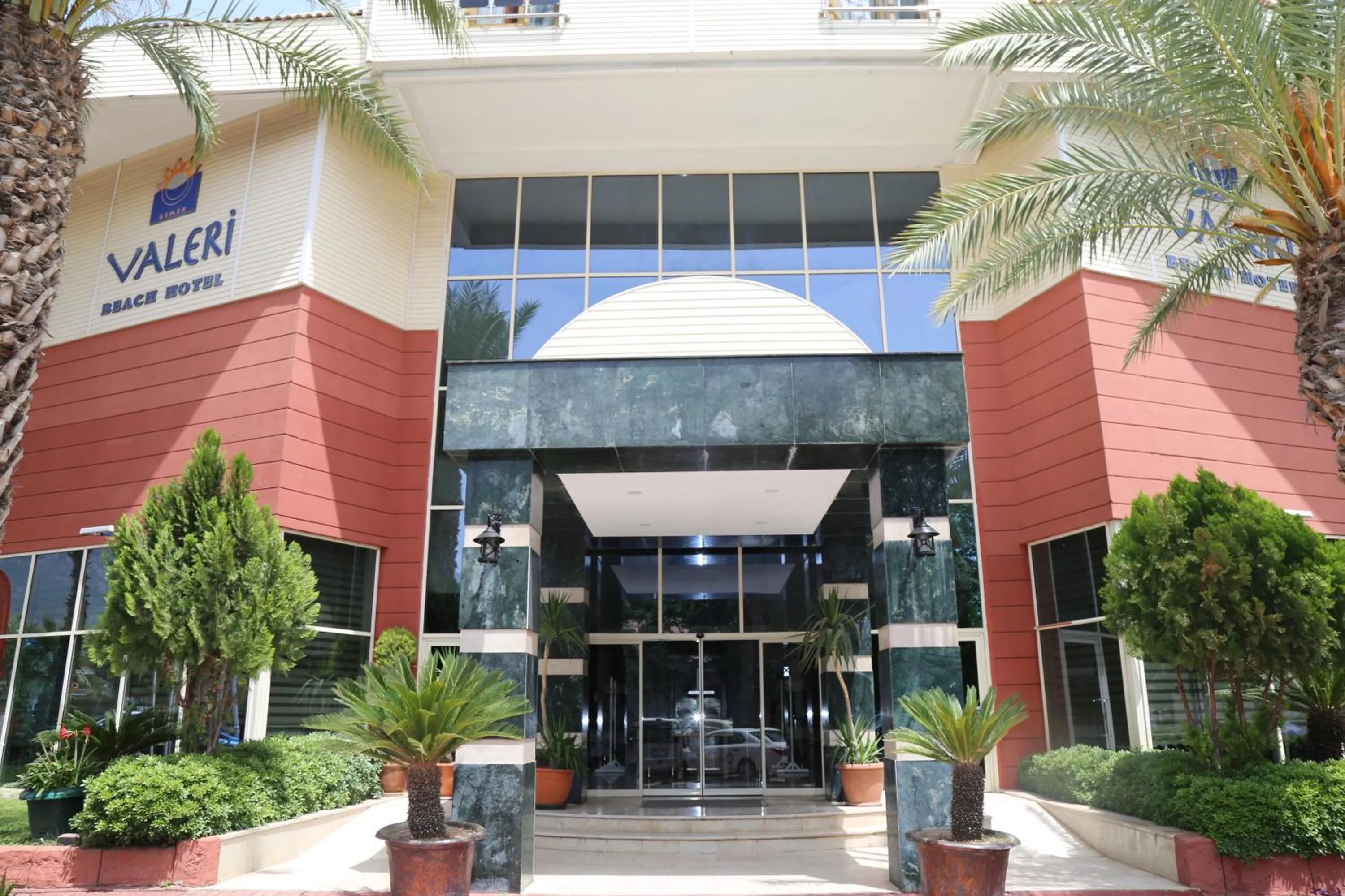 Property building in Valeri Beach Hotel