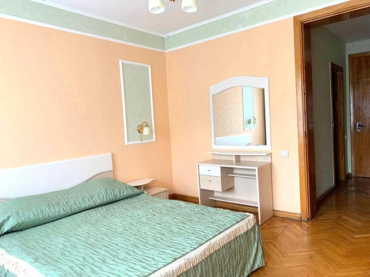 Bed in Hotel Prydesnyansky