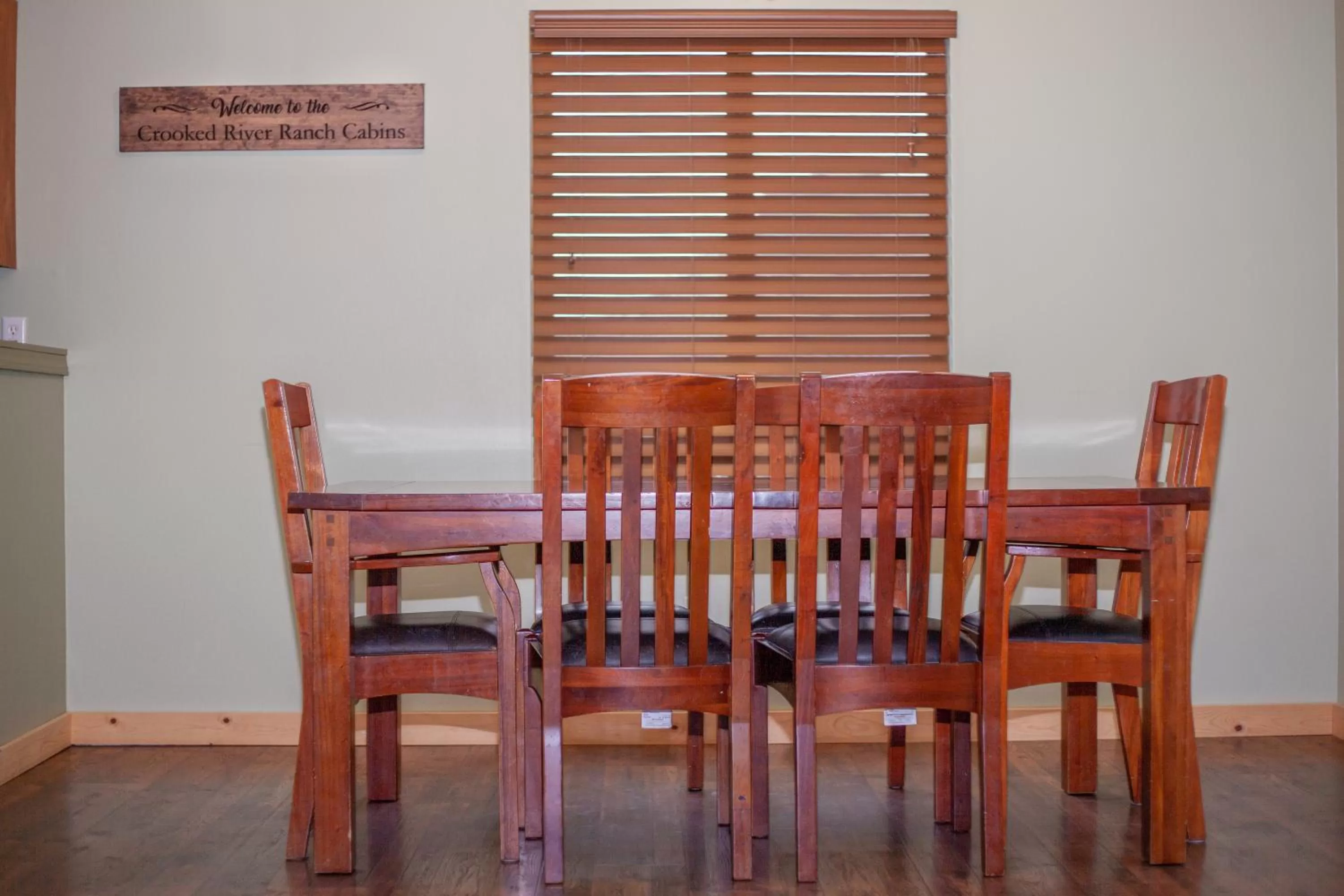 Dining area in Crooked River Ranch Cabins