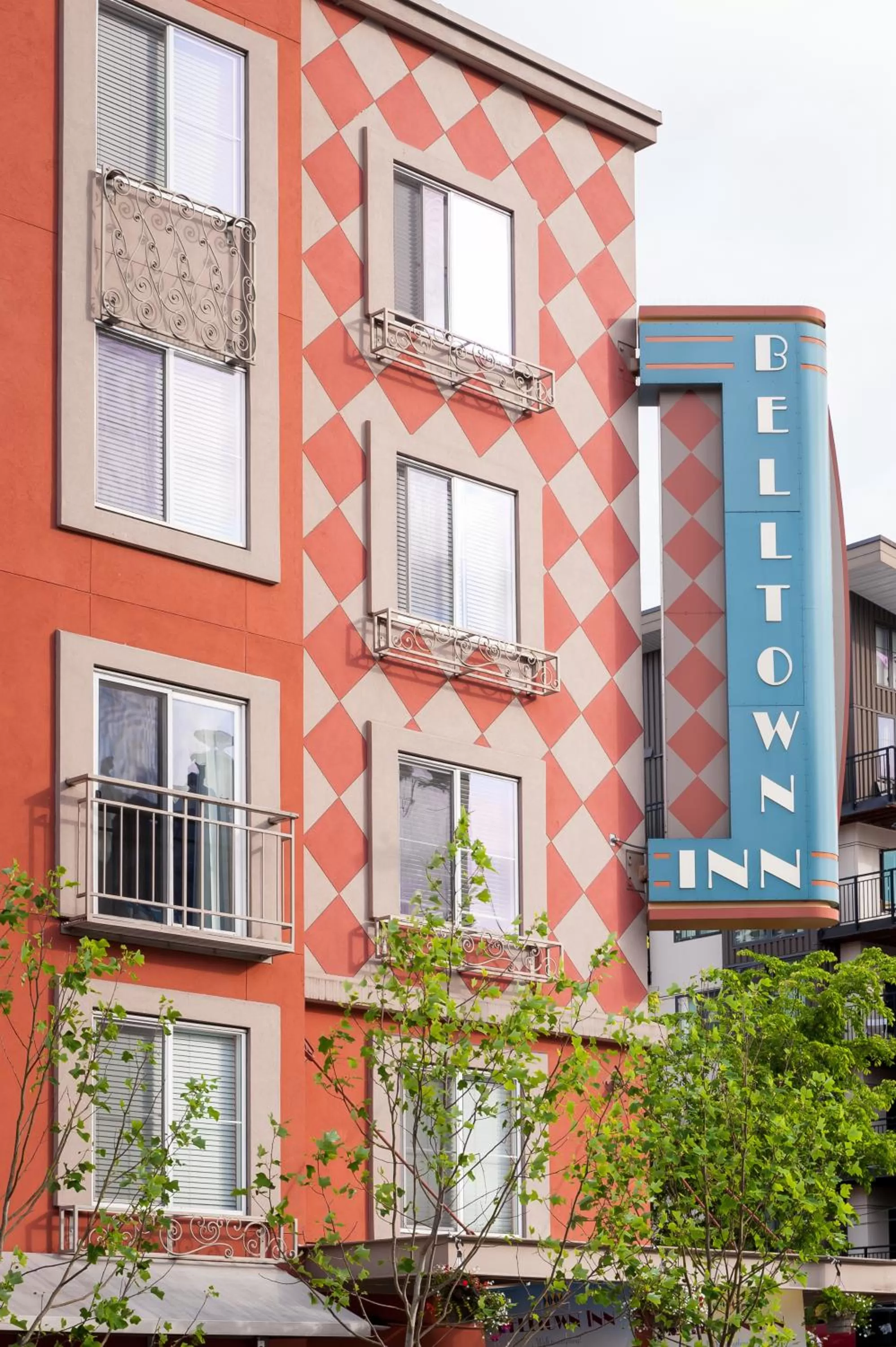 Facade/entrance in Belltown Inn