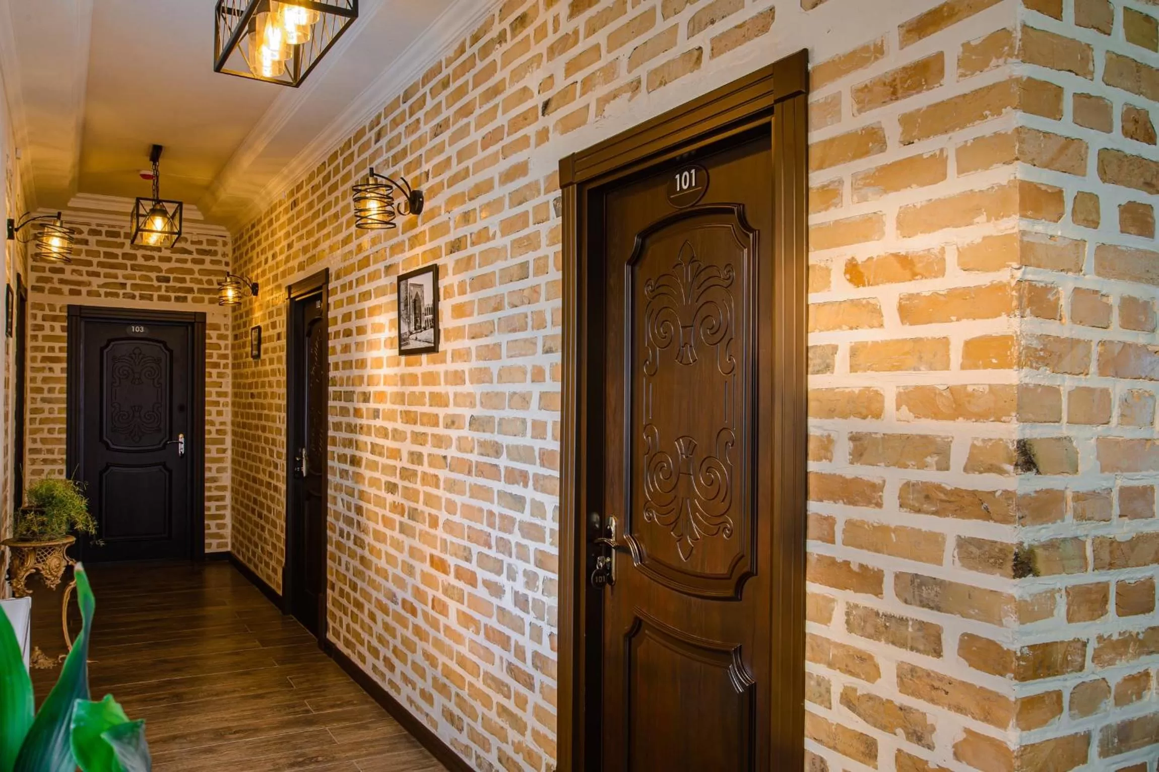 Facade/entrance in Usman