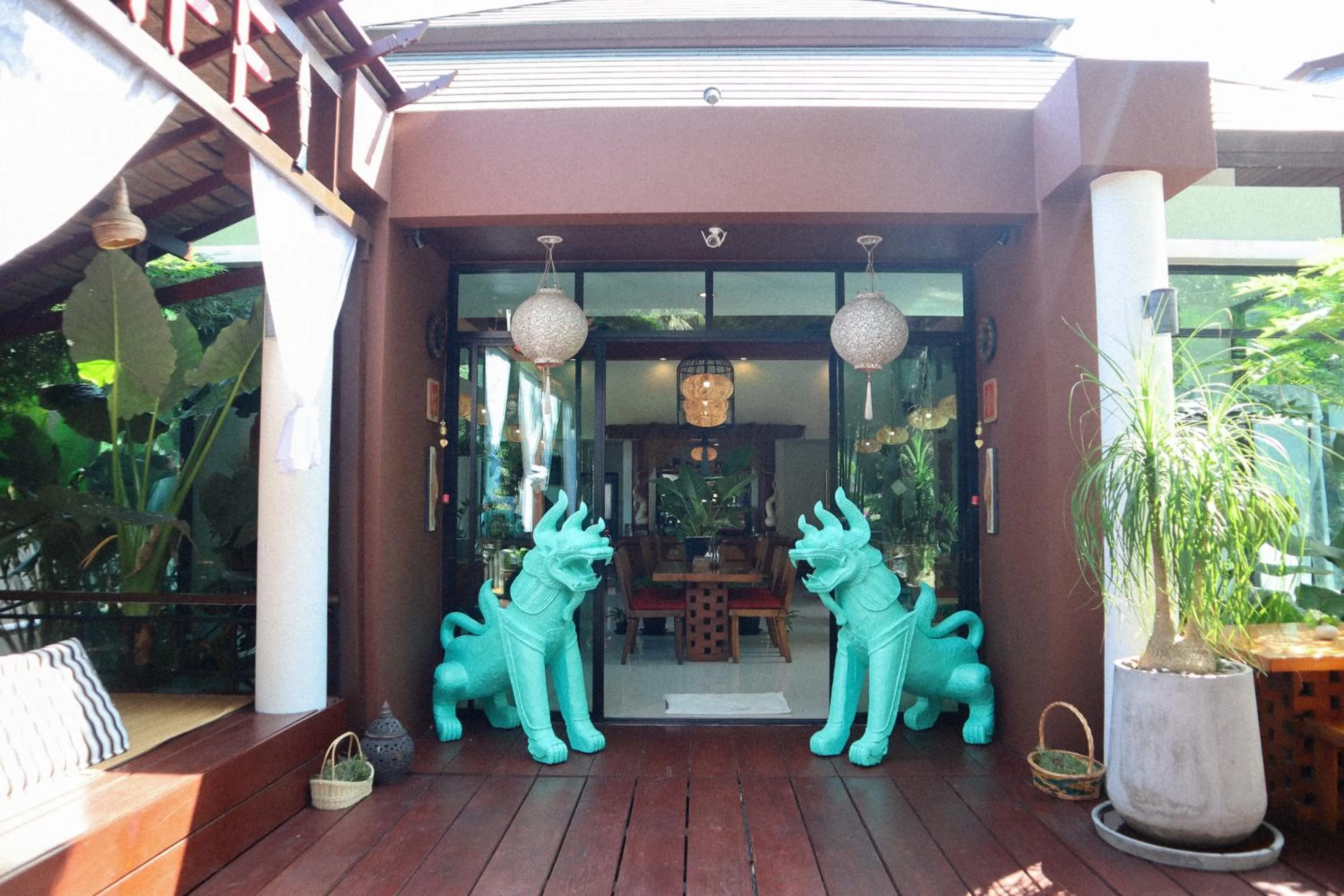 Restaurant/places to eat in Navatara Phuket Resort