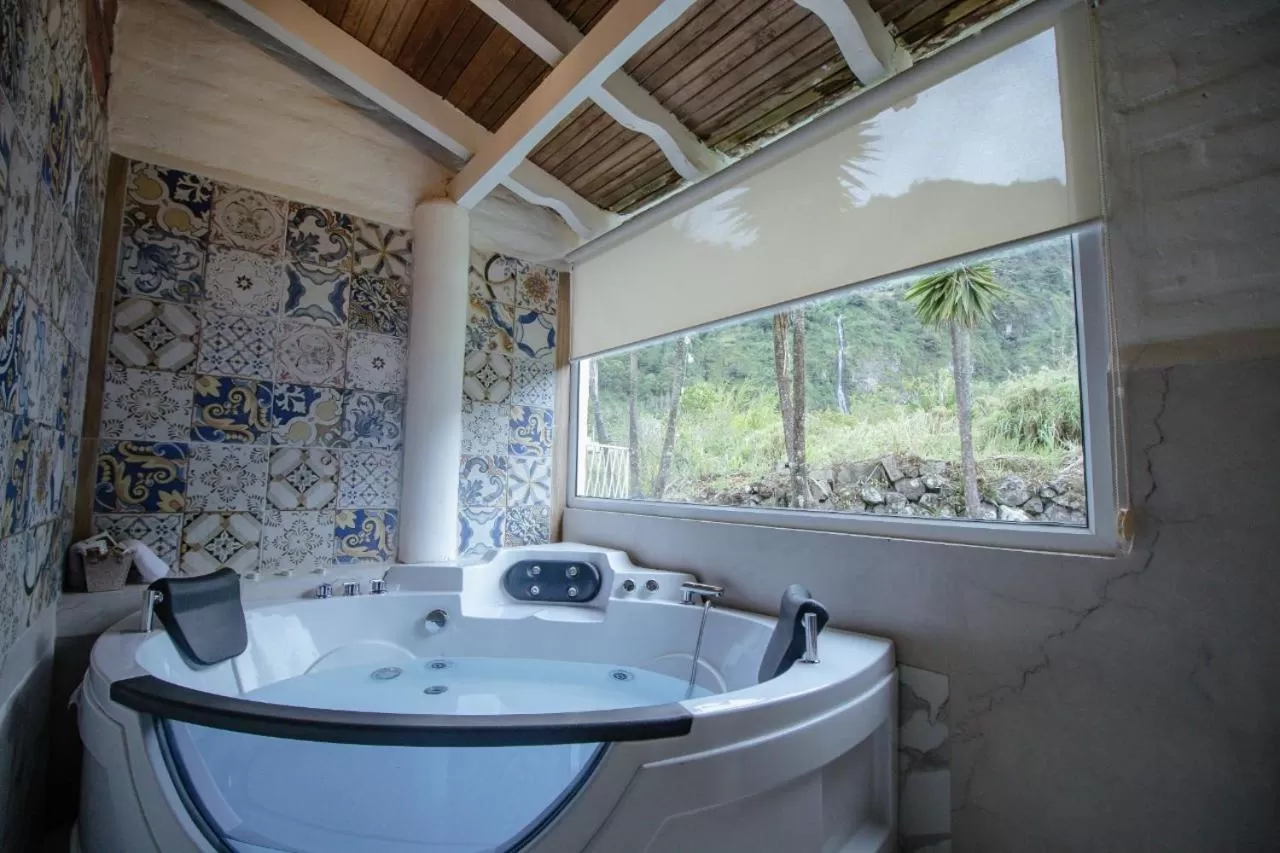 Bathroom in Rústic Hotel Quinta La Aurora