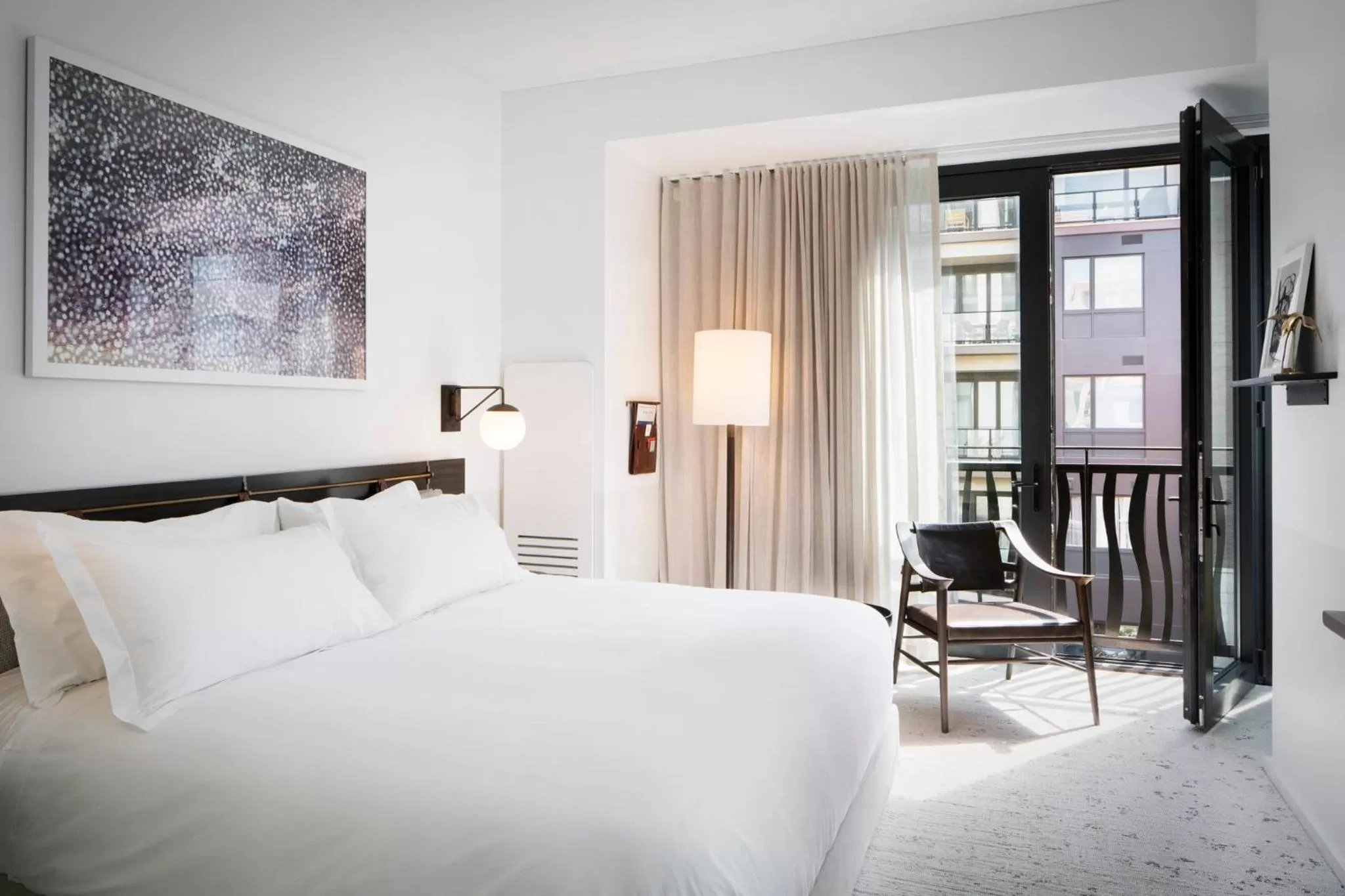 Photo of the whole room, Bed in Halcyon - A Hotel in Cherry Creek