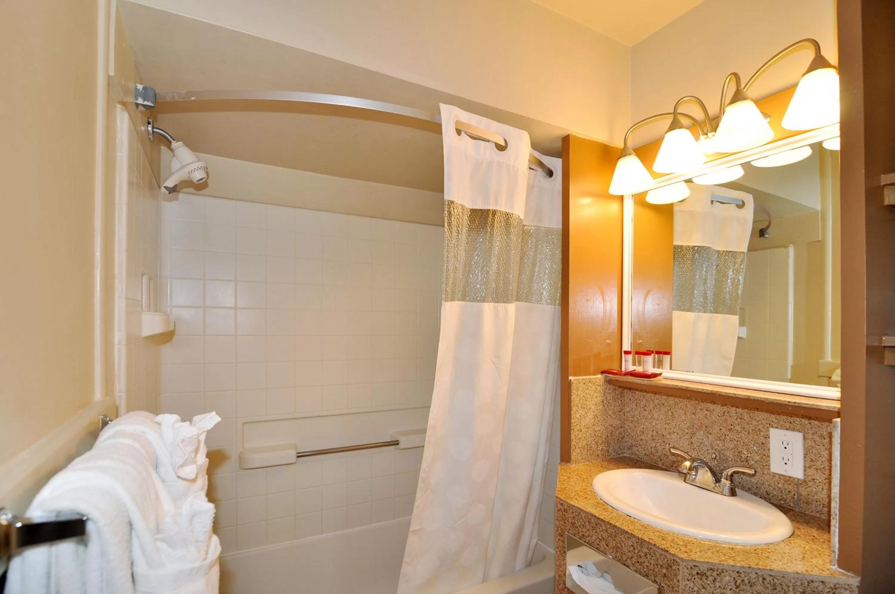 Bathroom in Pelican Inn