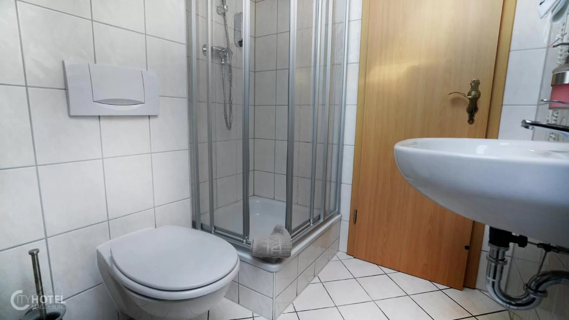 Shower in Cityhotel Magdeburg