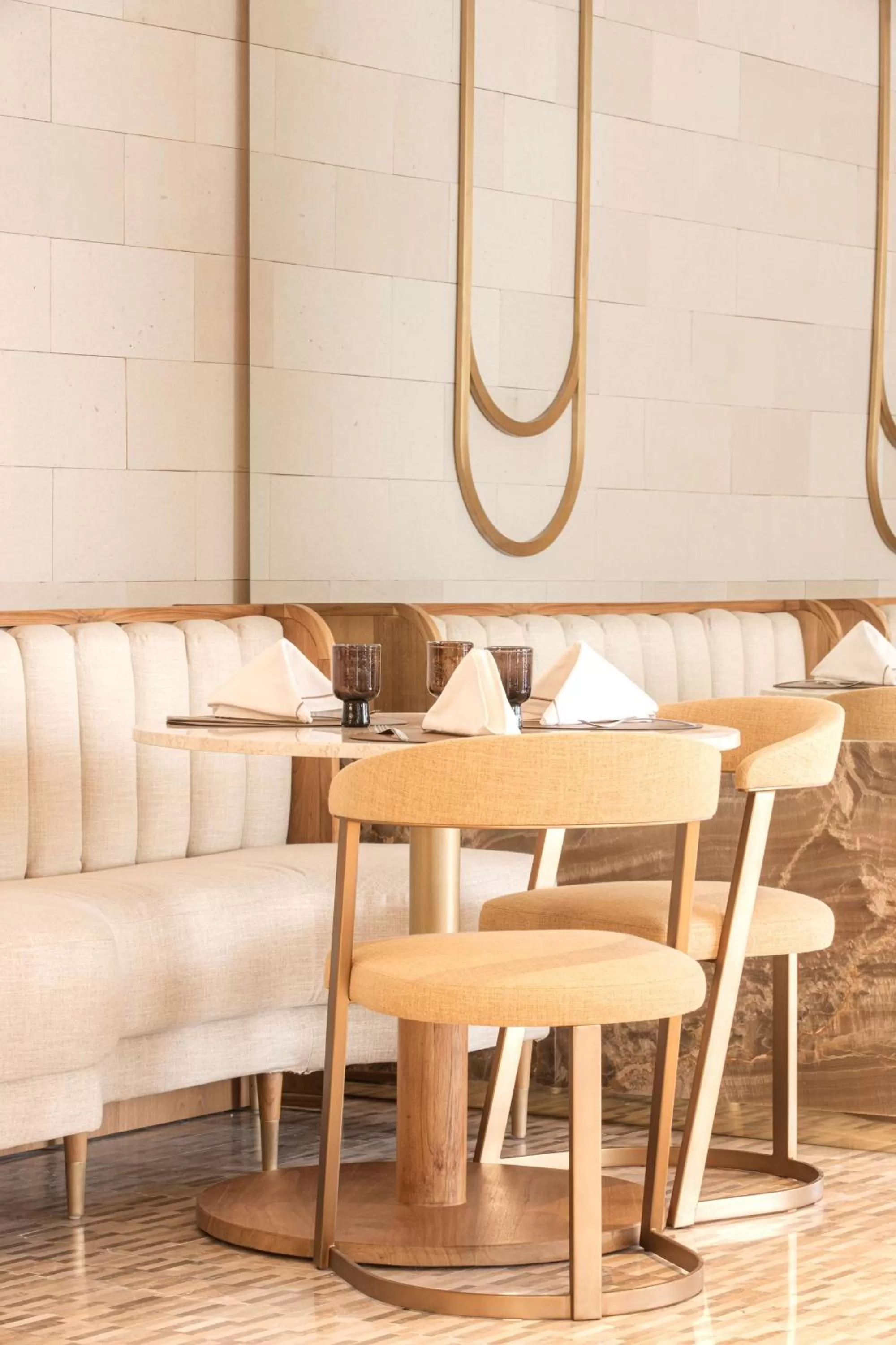 Restaurant/places to eat in Radisson Hotel Saint Denis, La Reunion