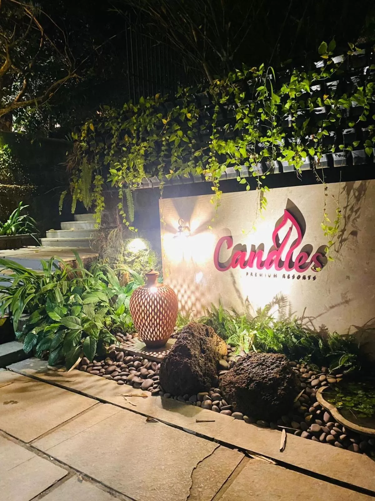 Facade/entrance in Le Candles Resort