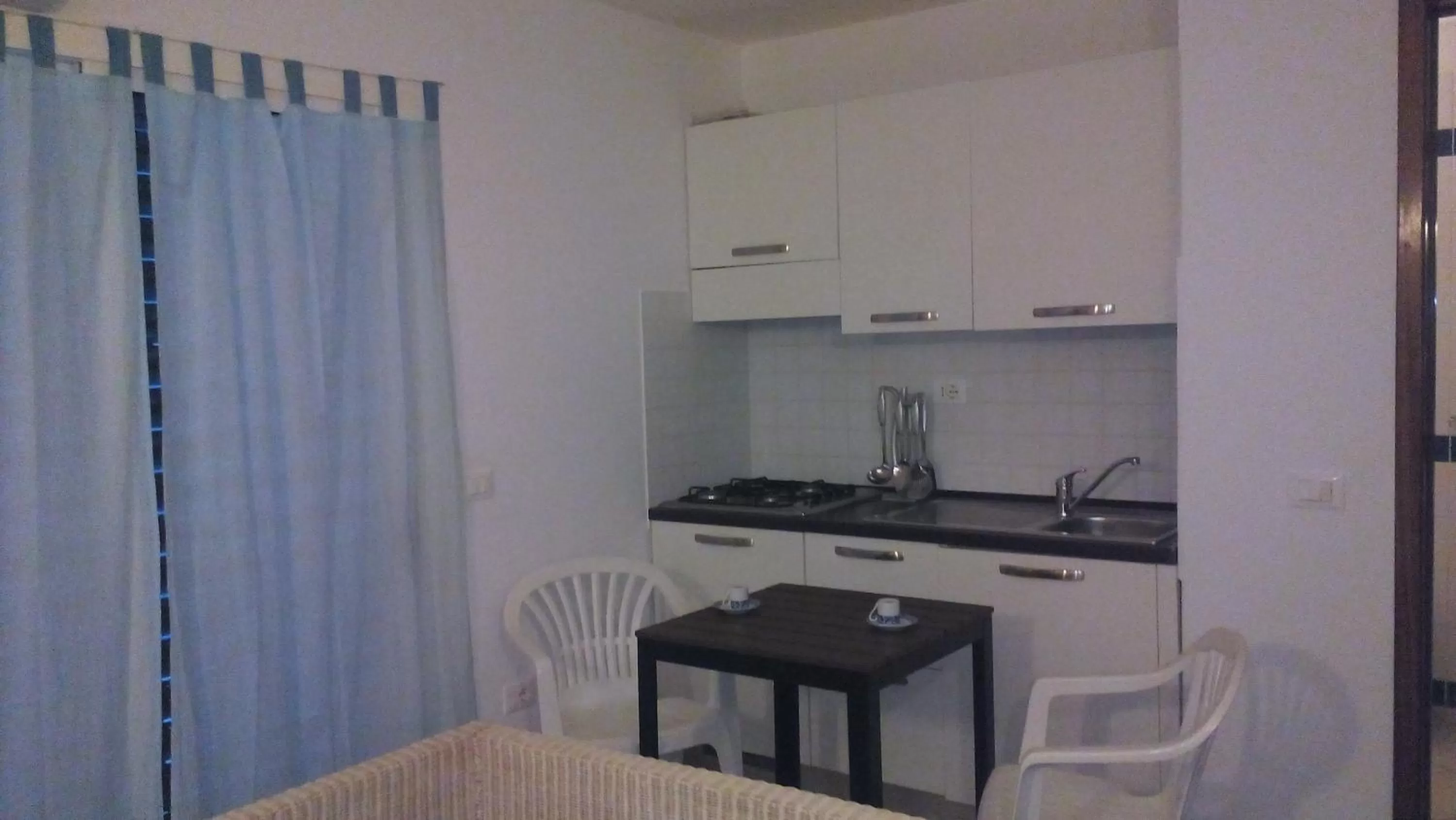 Food and drinks, Kitchen/Kitchenette in Leme Bedje Residence