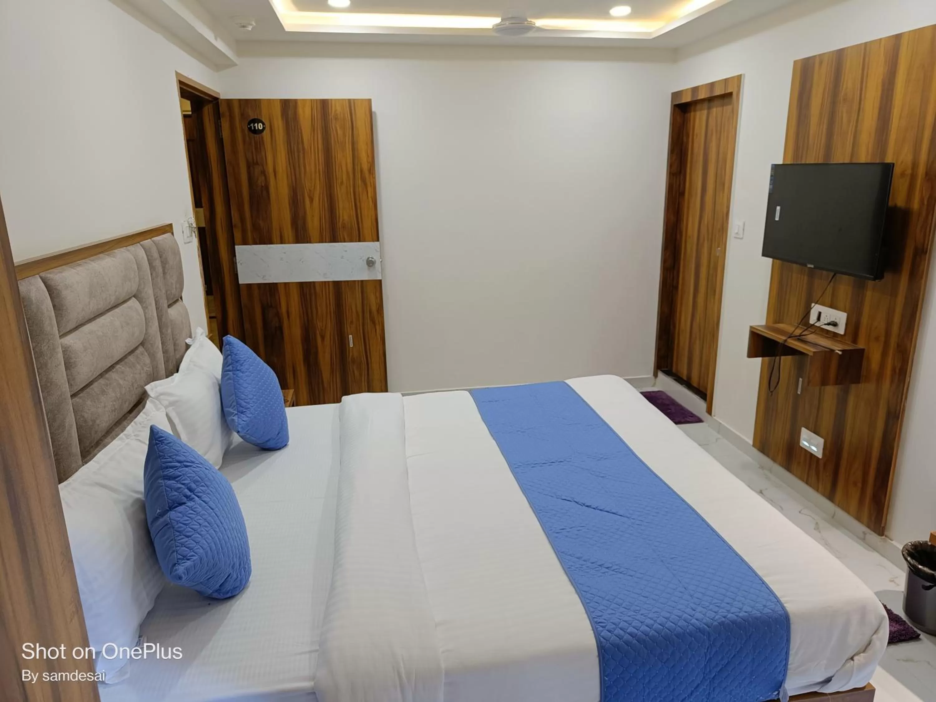 Bed in HOTEL ROYAL GRAND