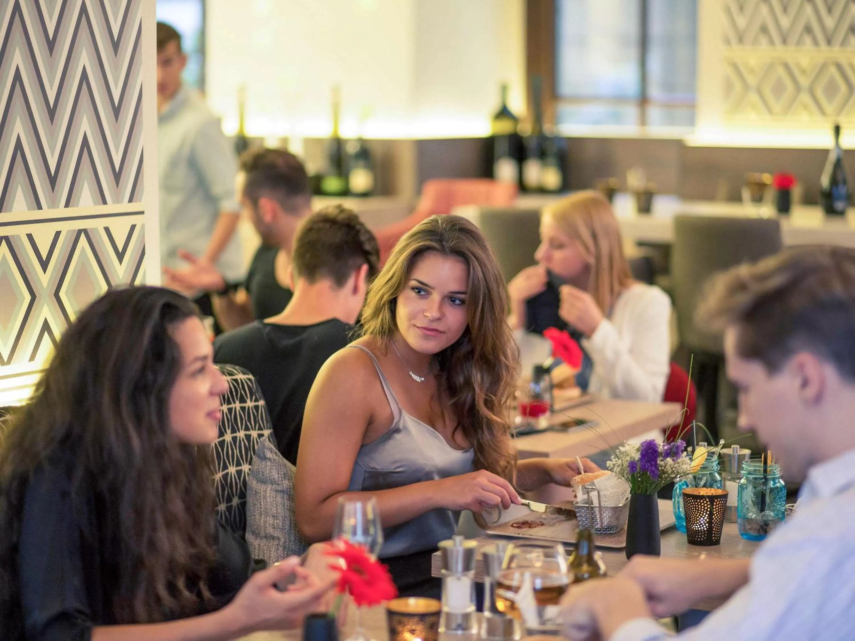 Restaurant/places to eat in Mercure Vienna First