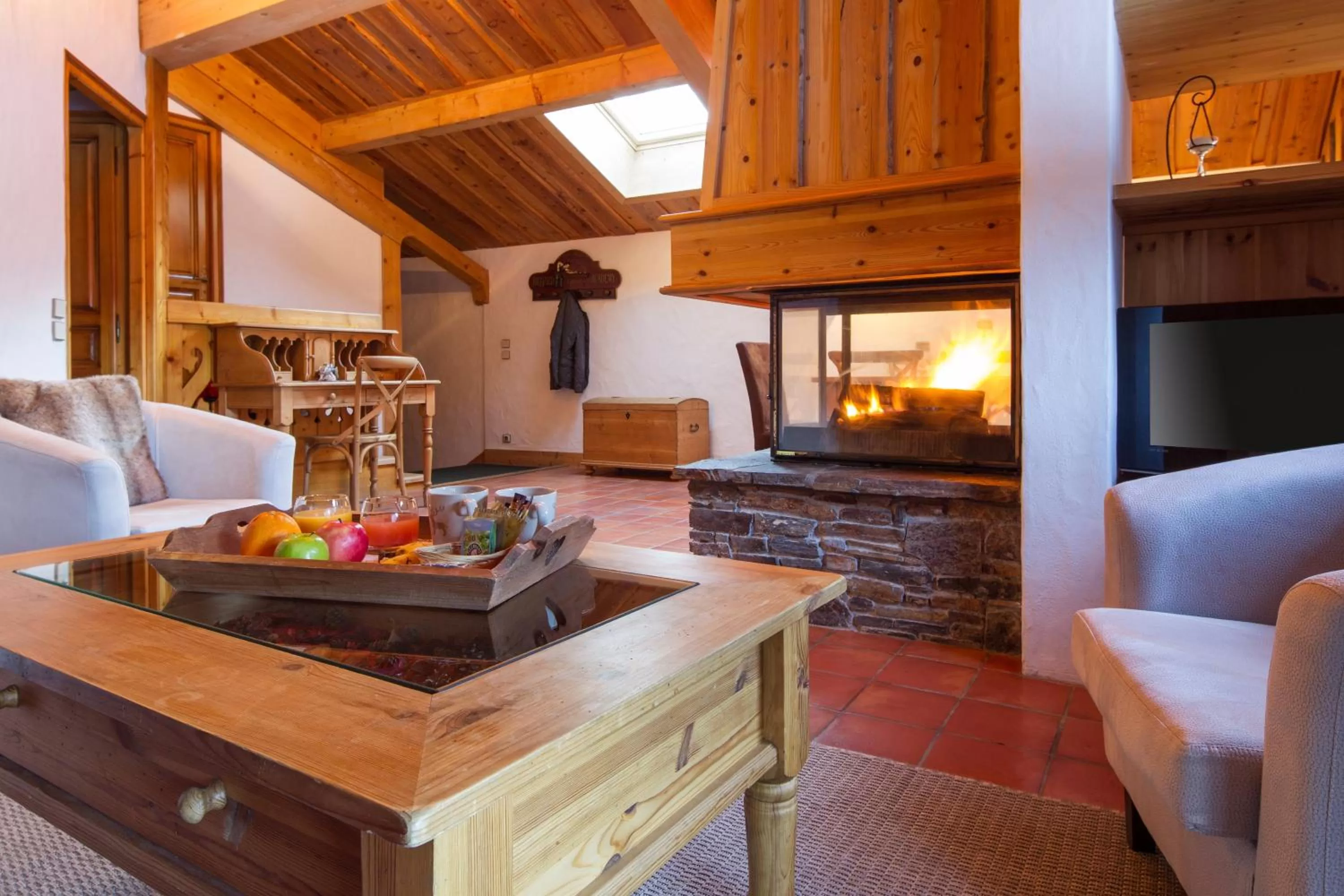 Seating area in Hôtel Le Labrador