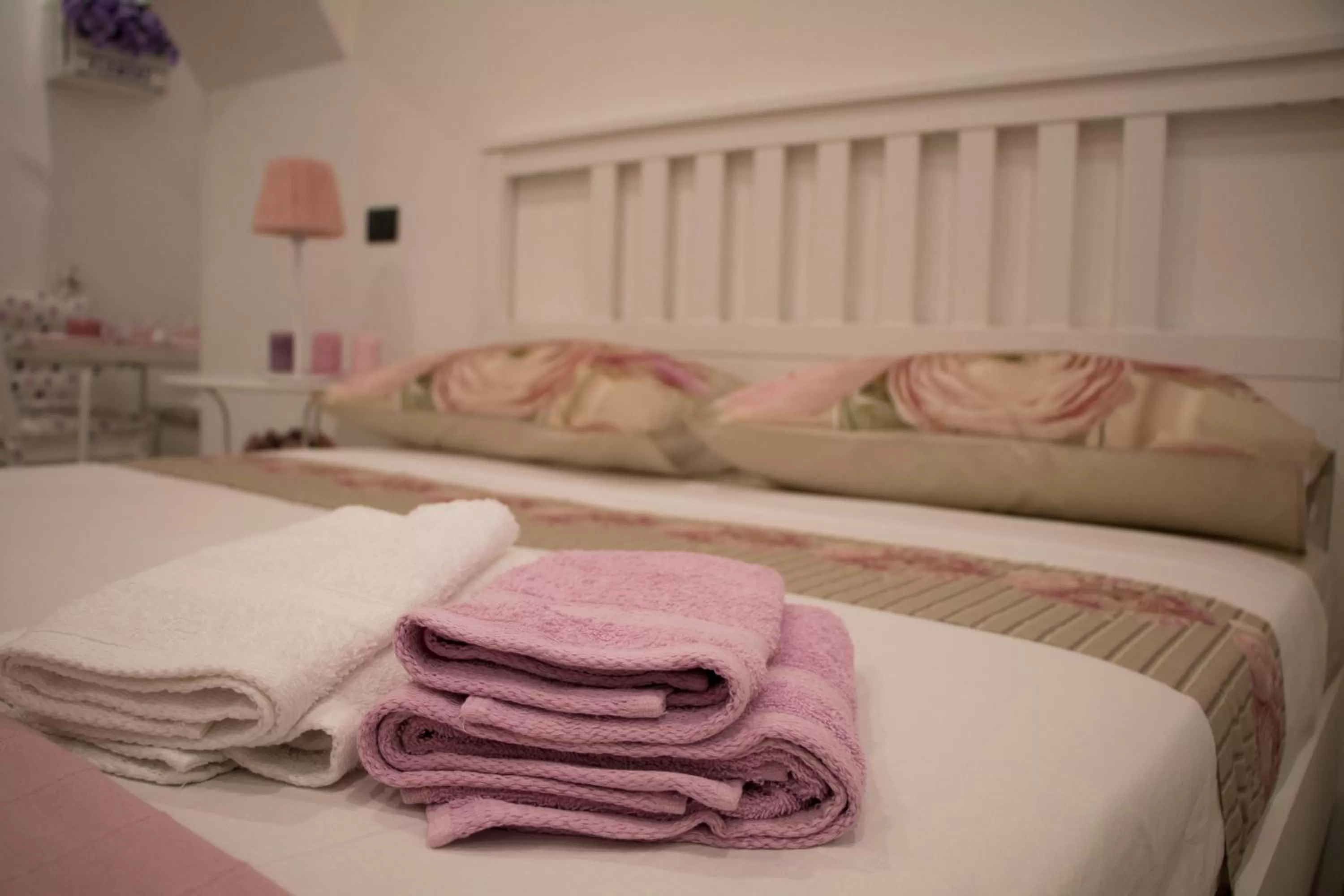 Photo of the whole room, Bed in Salerno nel Cuore