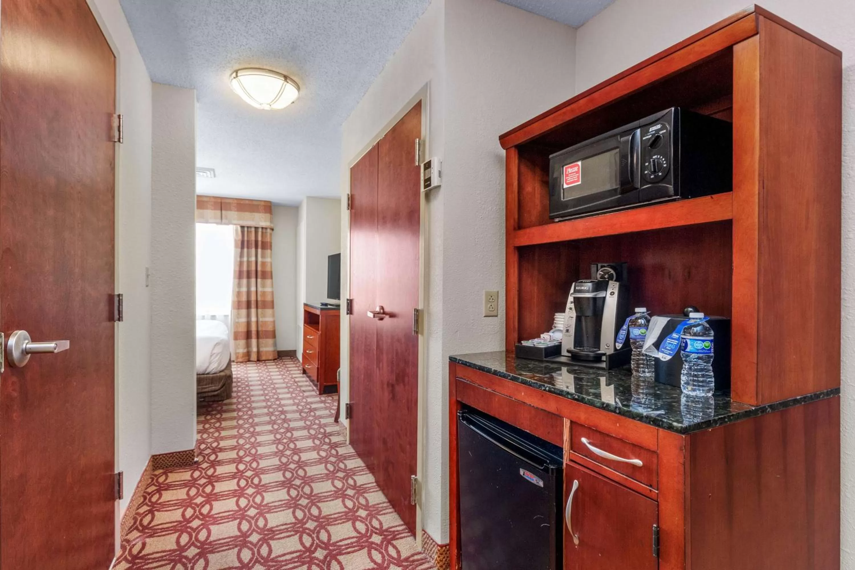 Photo of the whole room in Hilton Garden Inn Starkville