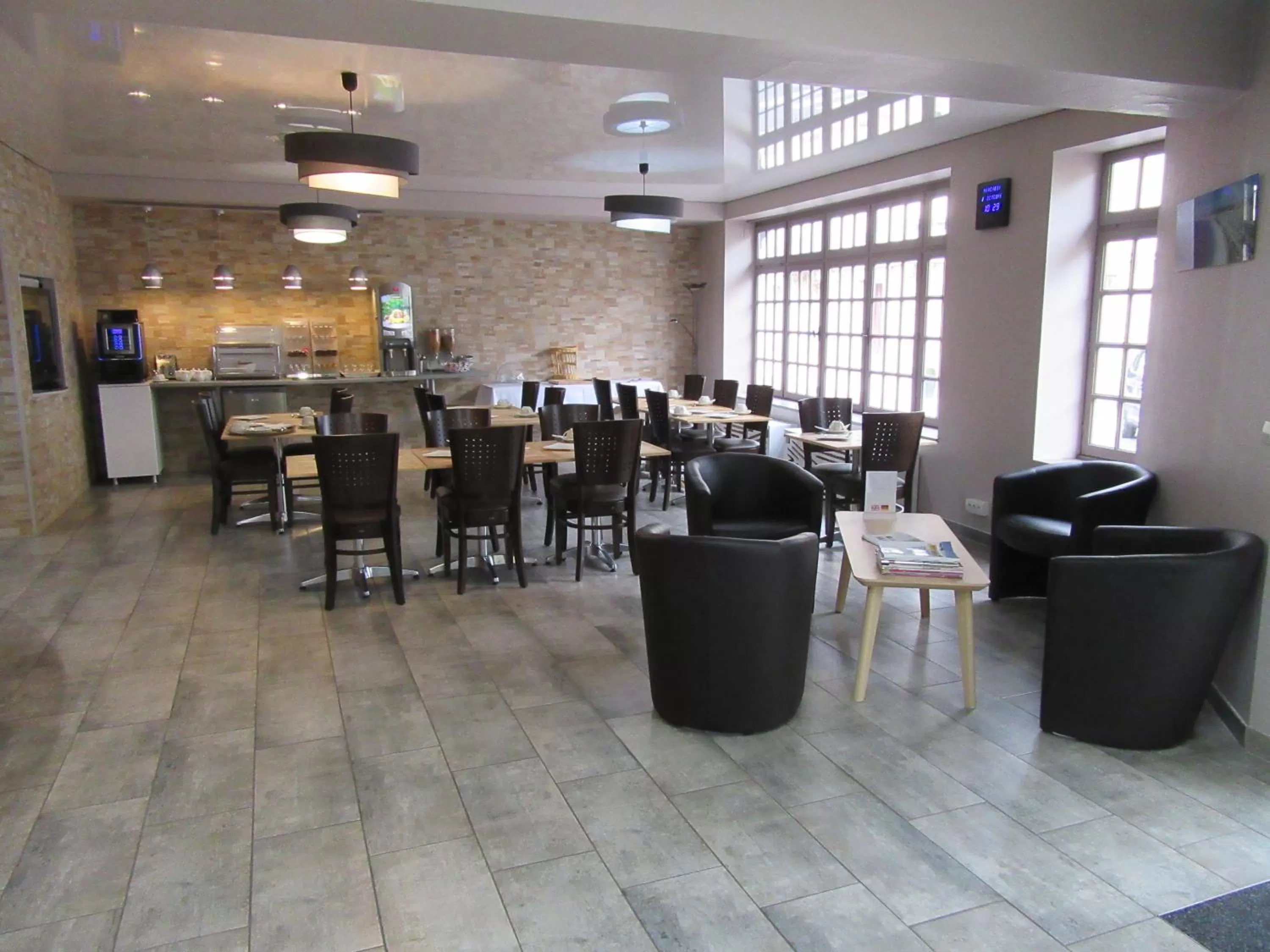 Restaurant/places to eat in Hotel de France