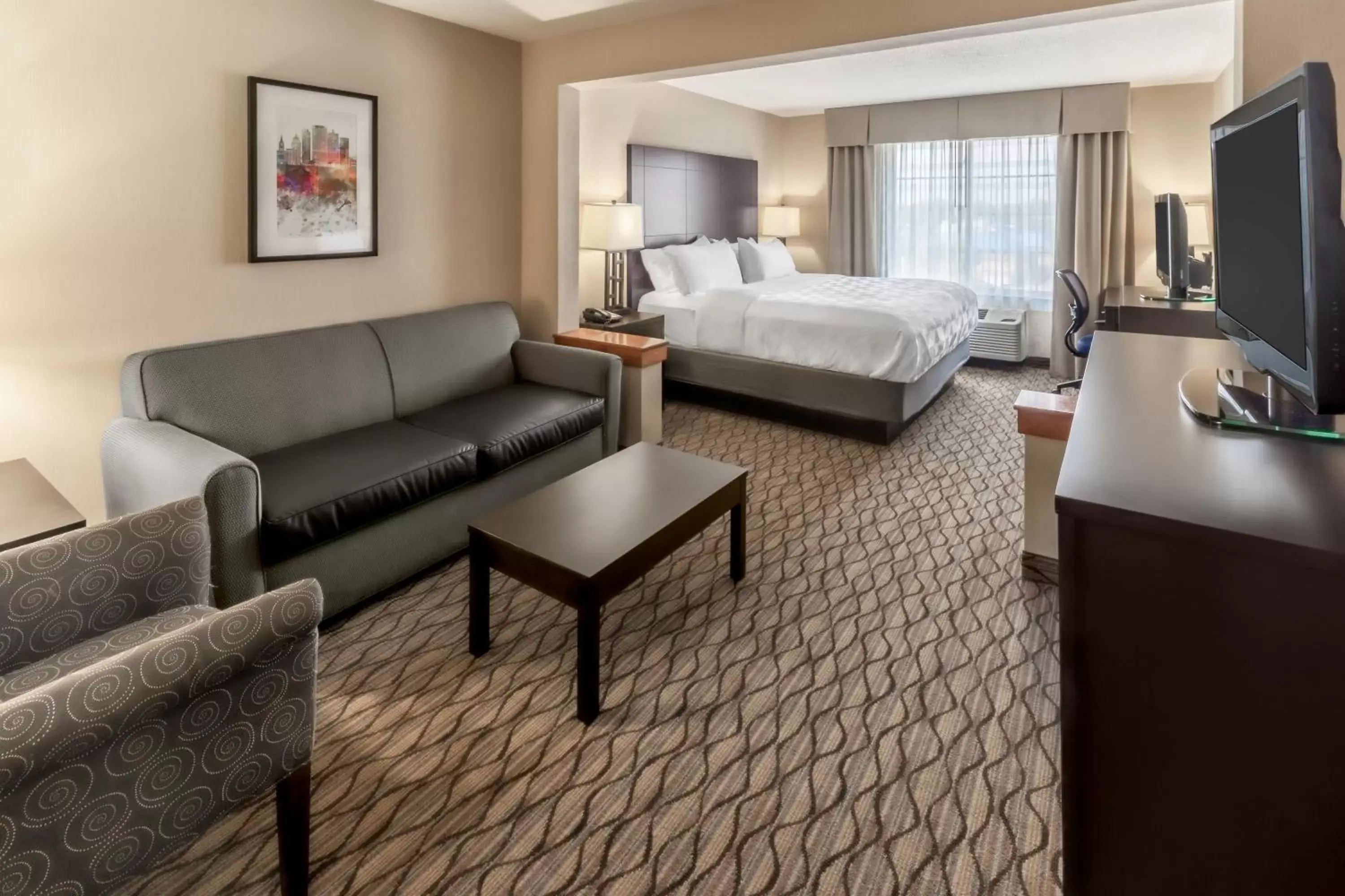 Premium Room in Holiday Inn Milwaukee Airport by IHG Premium Room in Holiday Inn Milwaukee Airport by IHG