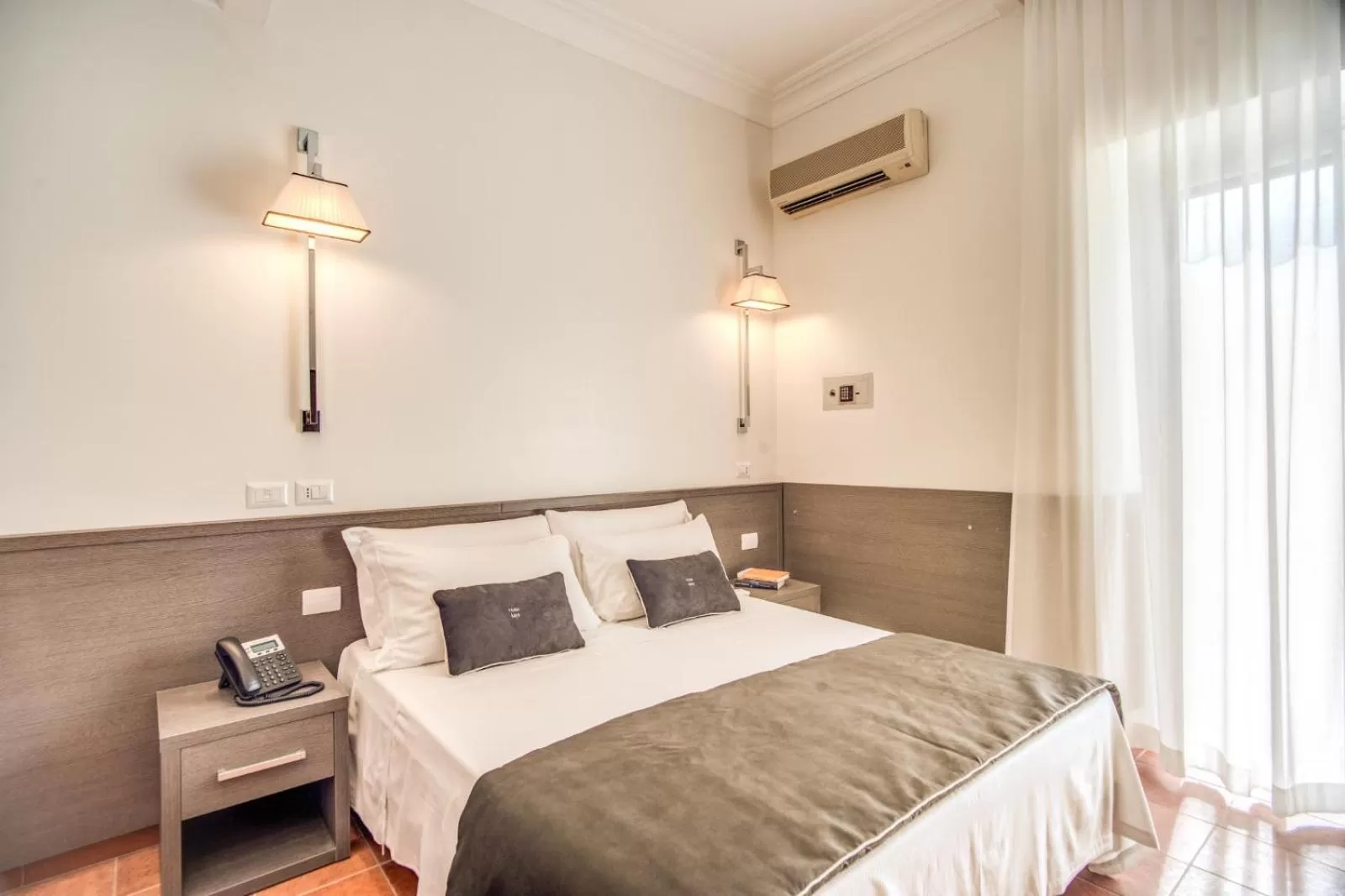 Bedroom, Bed in Hotel Mirti