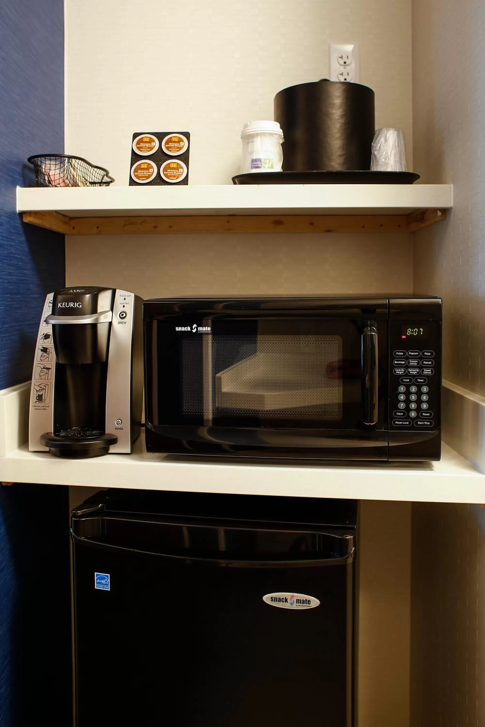Kitchen or kitchenette in Holiday Inn Express & Suites Downtown Louisville by IHG