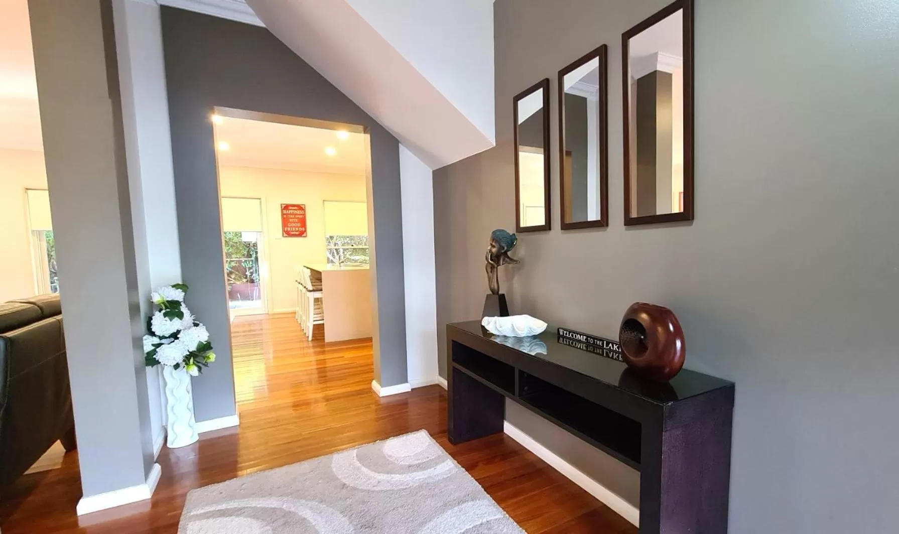 Facade/entrance, Bed in Stay At Raffertys Resort