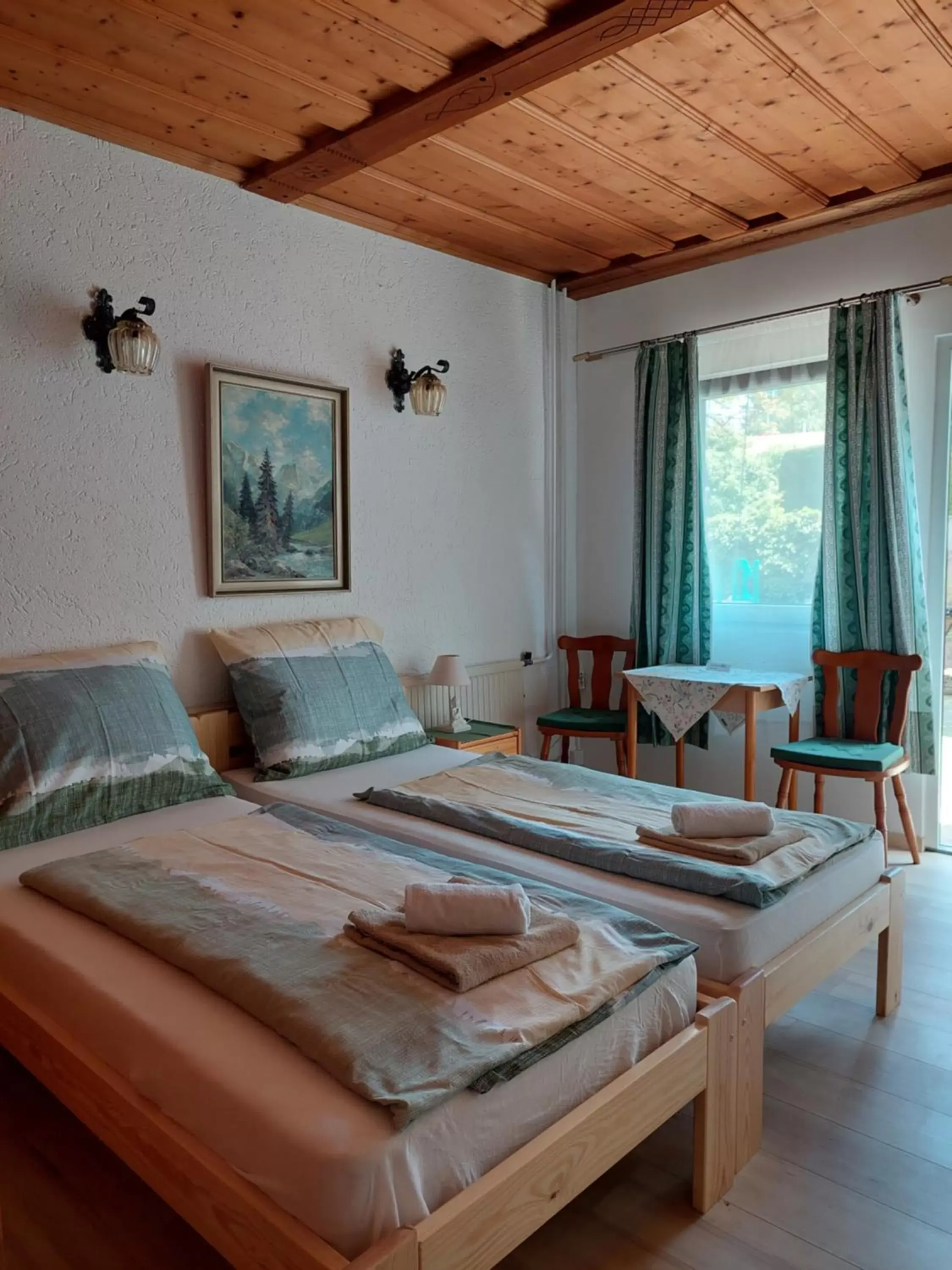 Standard Double or Twin Room with Garden View in Pension Welserhof Standard Double or Twin Room with Garden View in Pension Welserhof