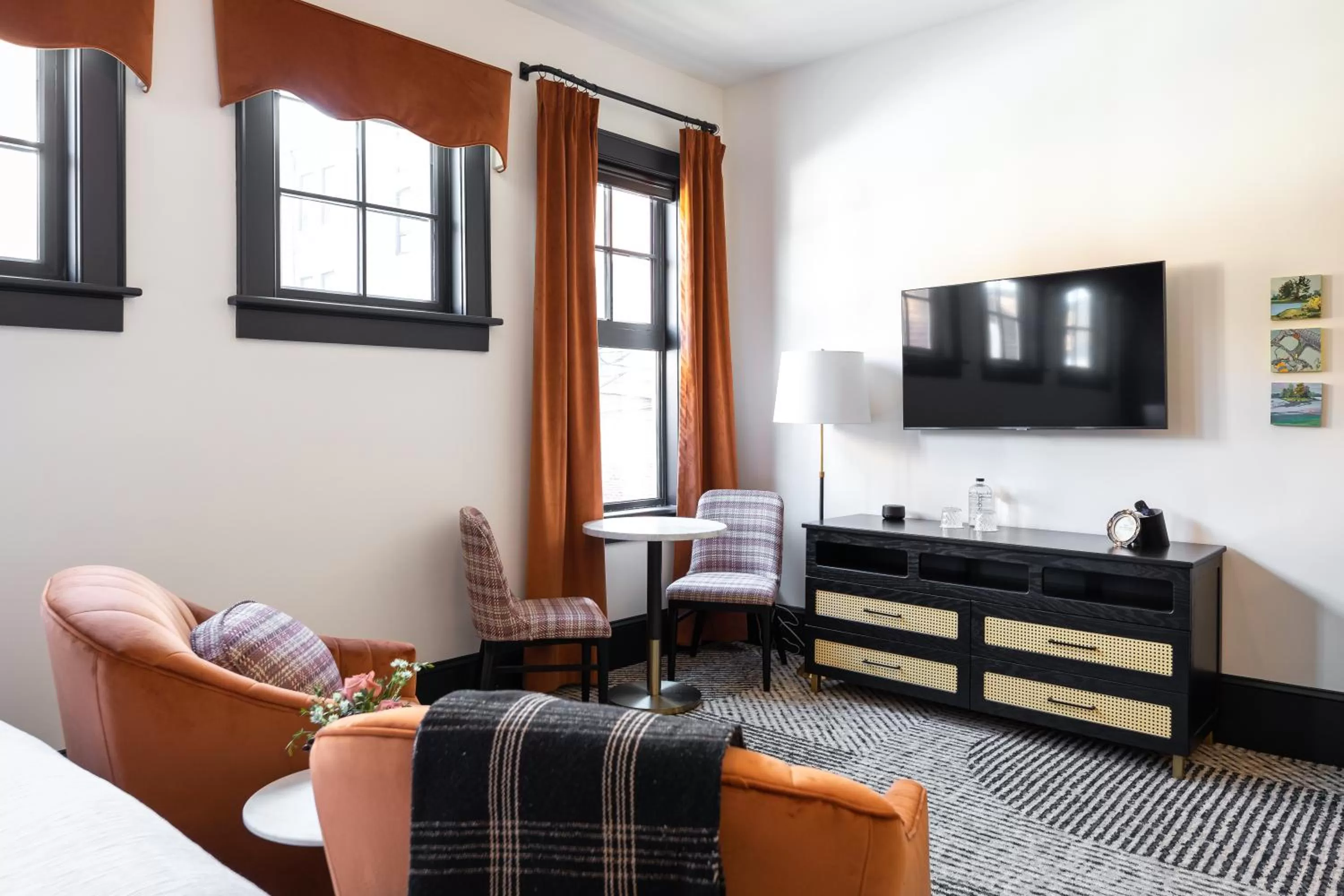 TV and multimedia in Hotel Thaxter