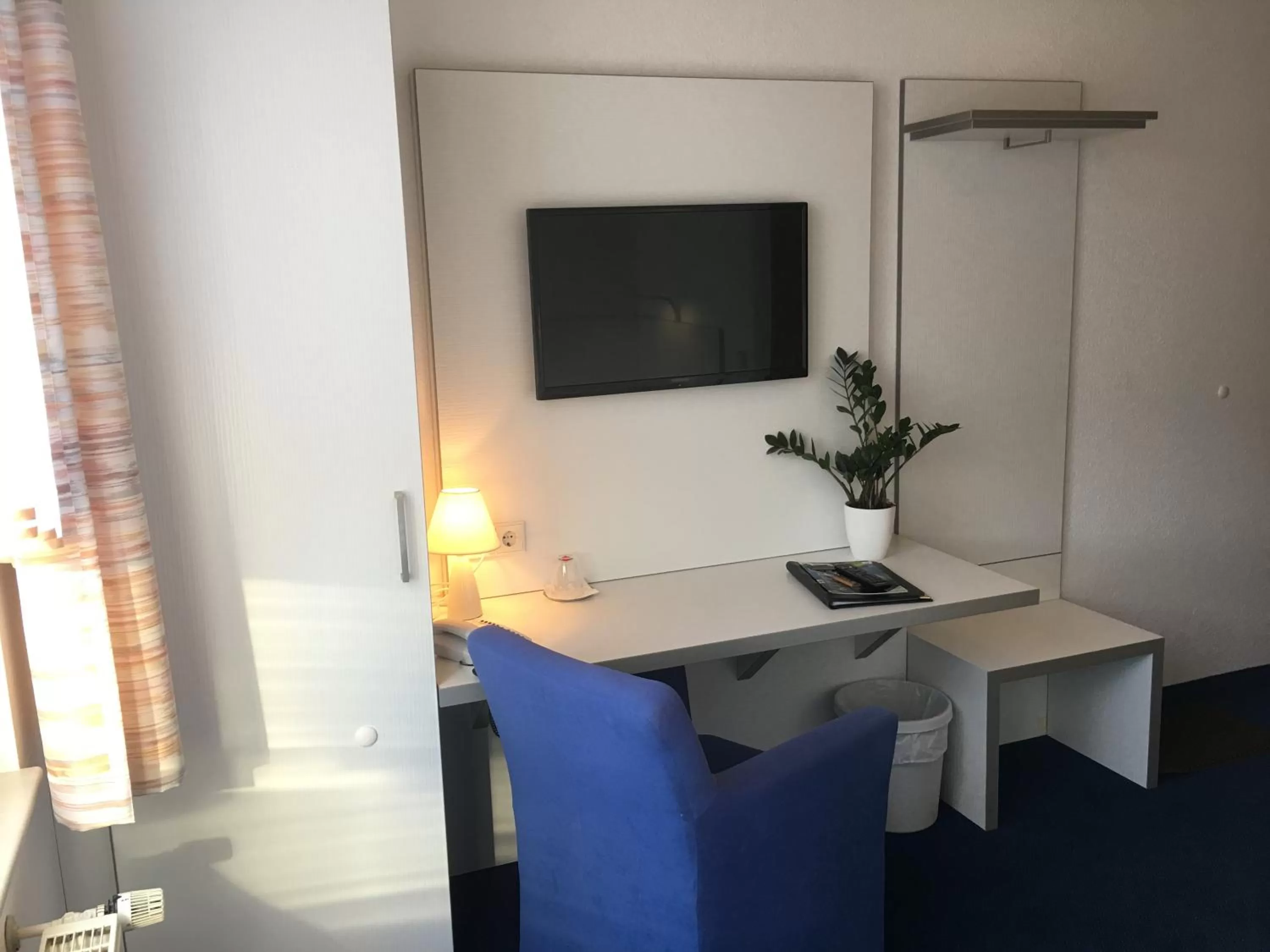 Photo of the whole room in Hotel & Restaurant Park Cafe ISA