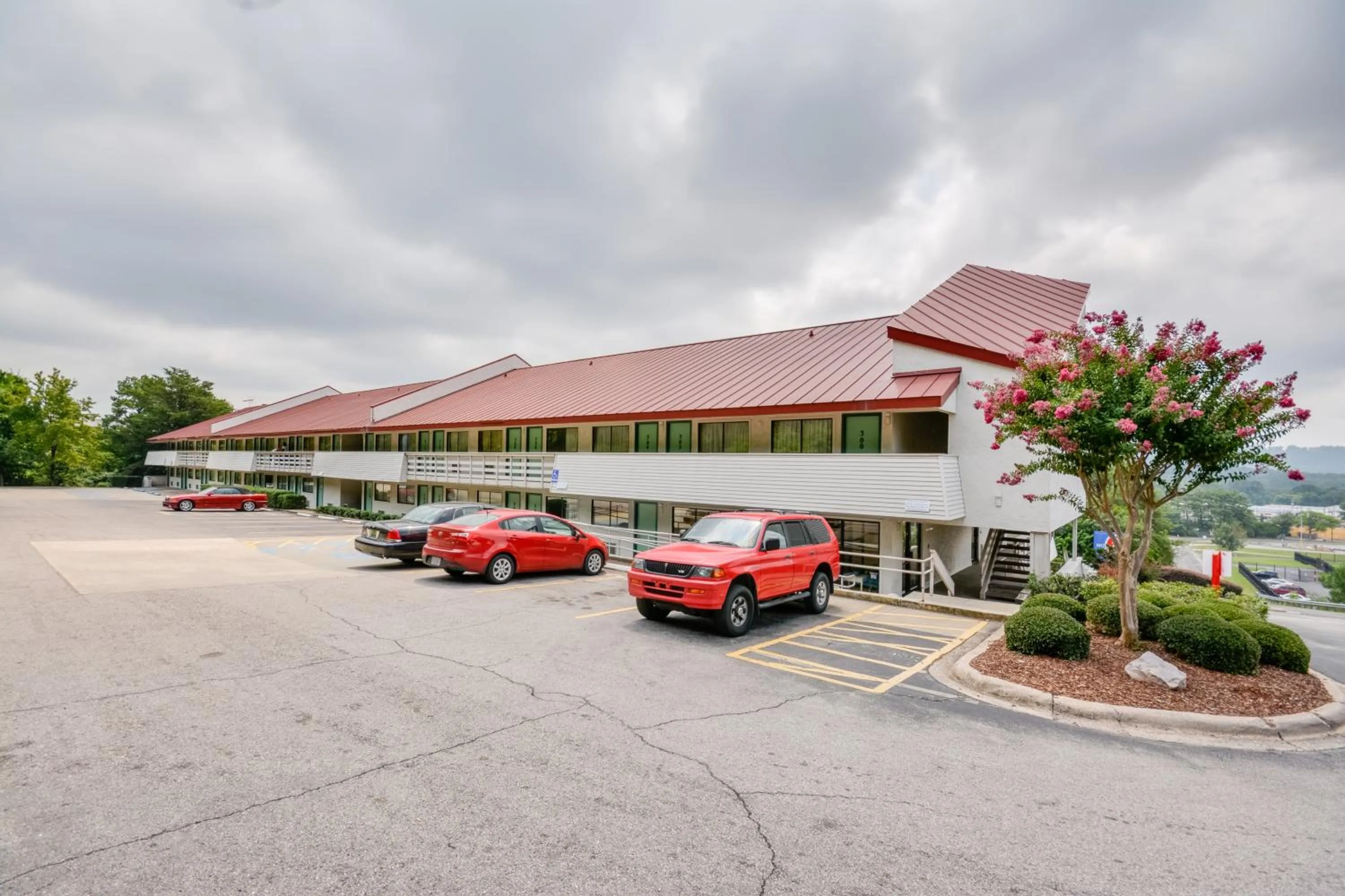 Property building in Motel 6-Birmingham, AL