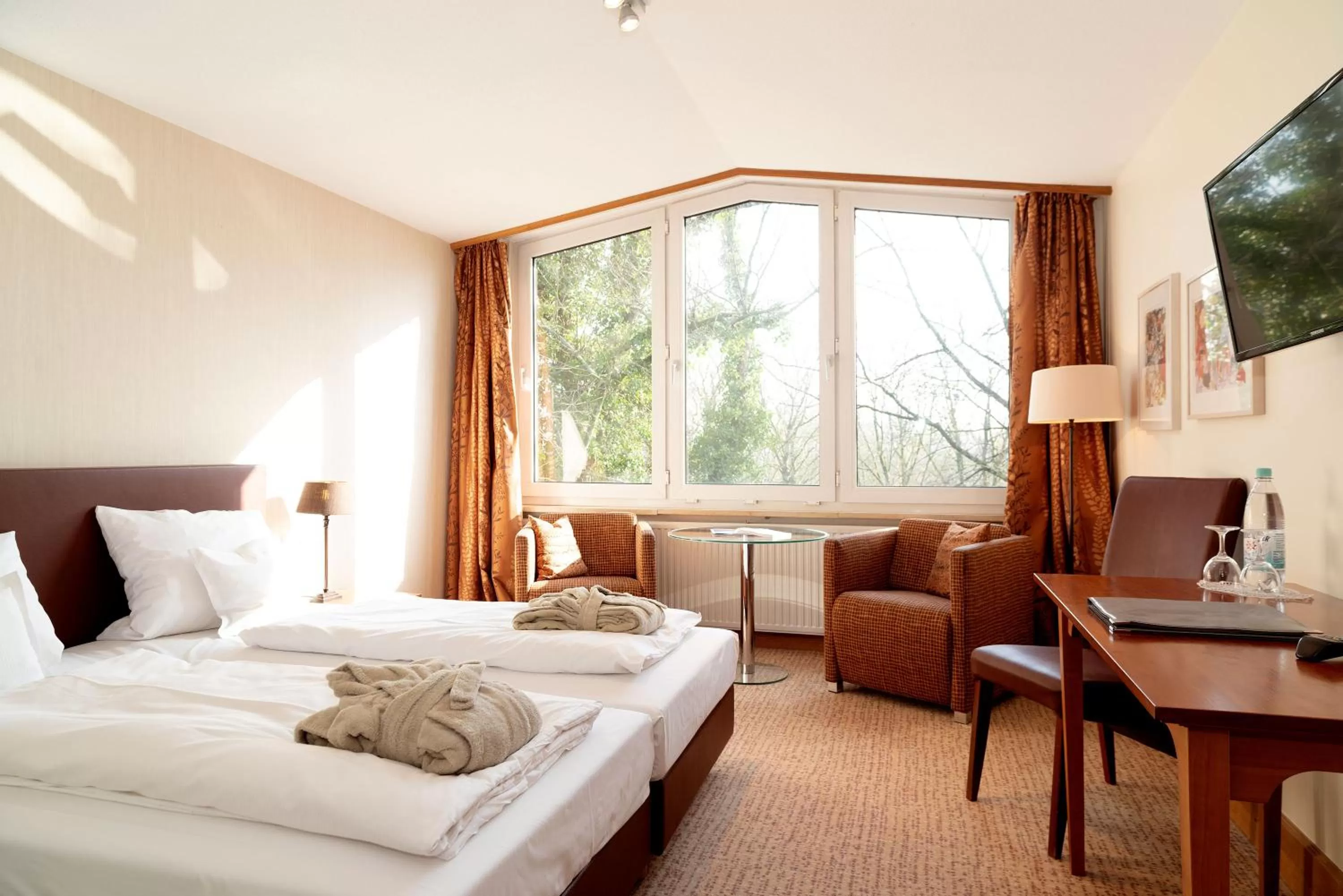 Photo of the whole room, Bed in Waldhotel Tannenhäuschen