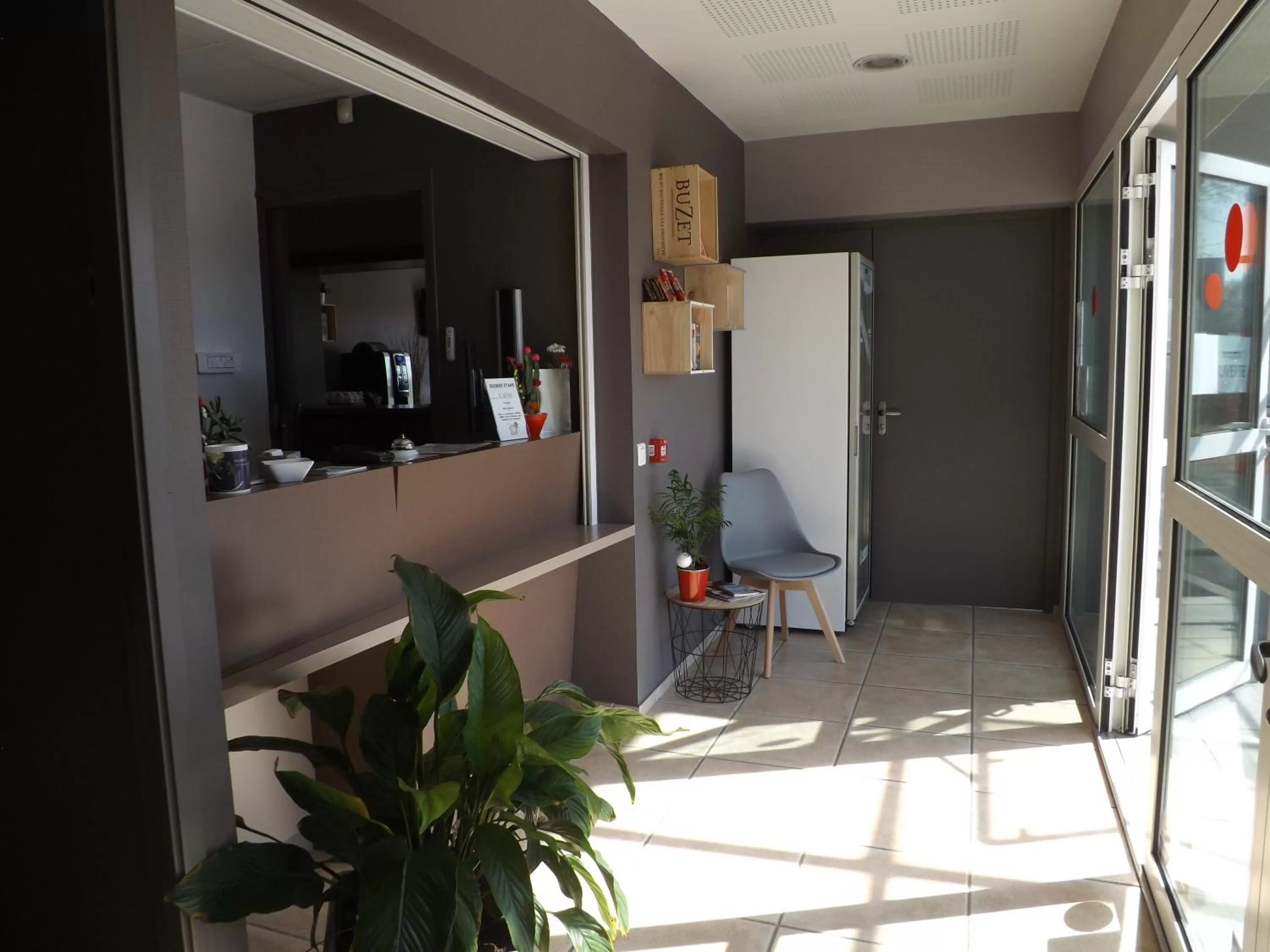 Lobby or reception in Hôtel Eco Chic