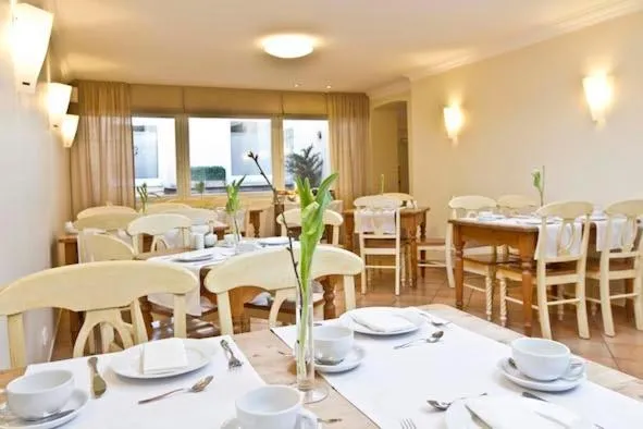 Restaurant/places to eat in Buchholz Downtown Hotel