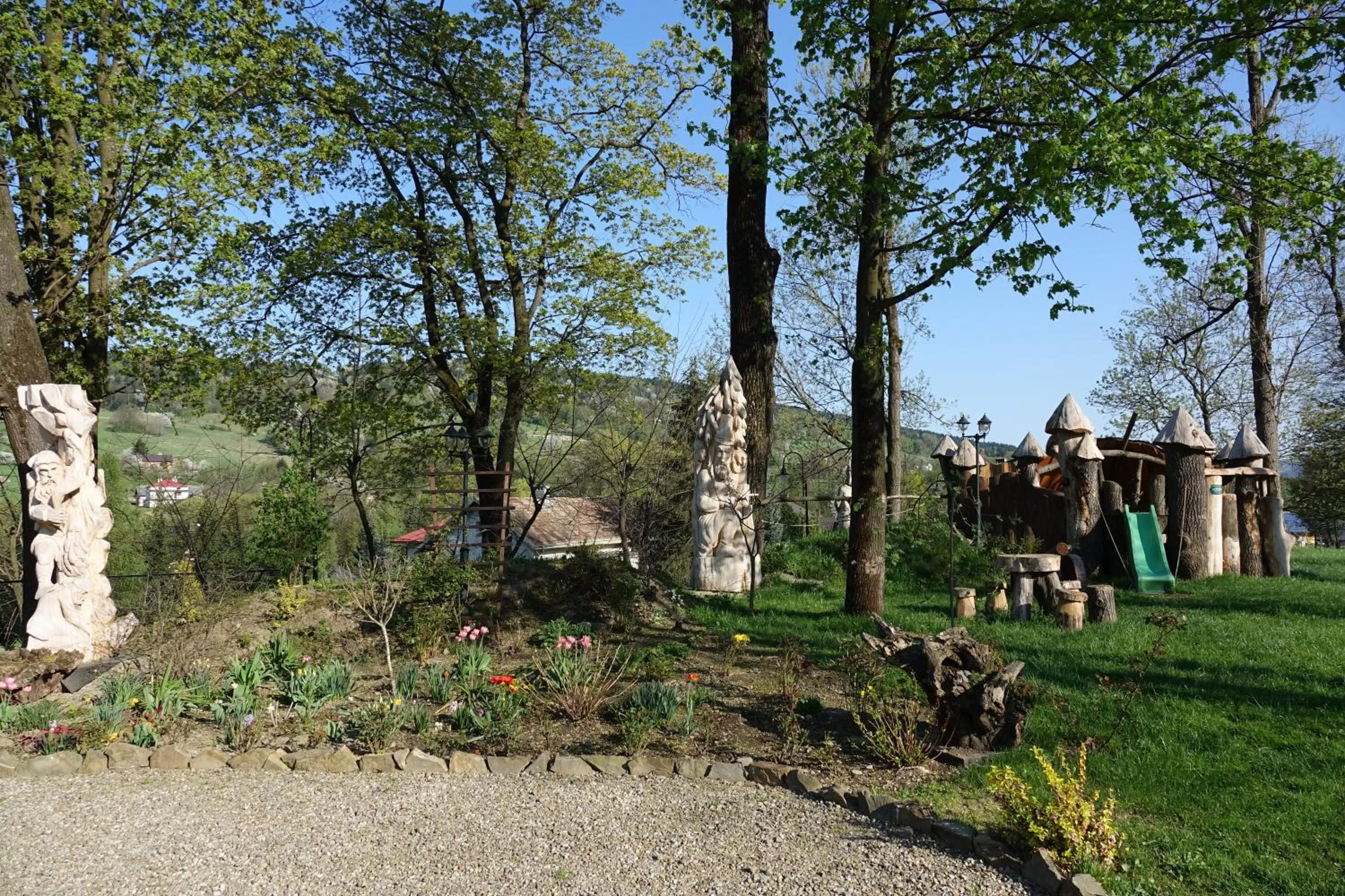 Property building in Gościniec Dworski w Ropie