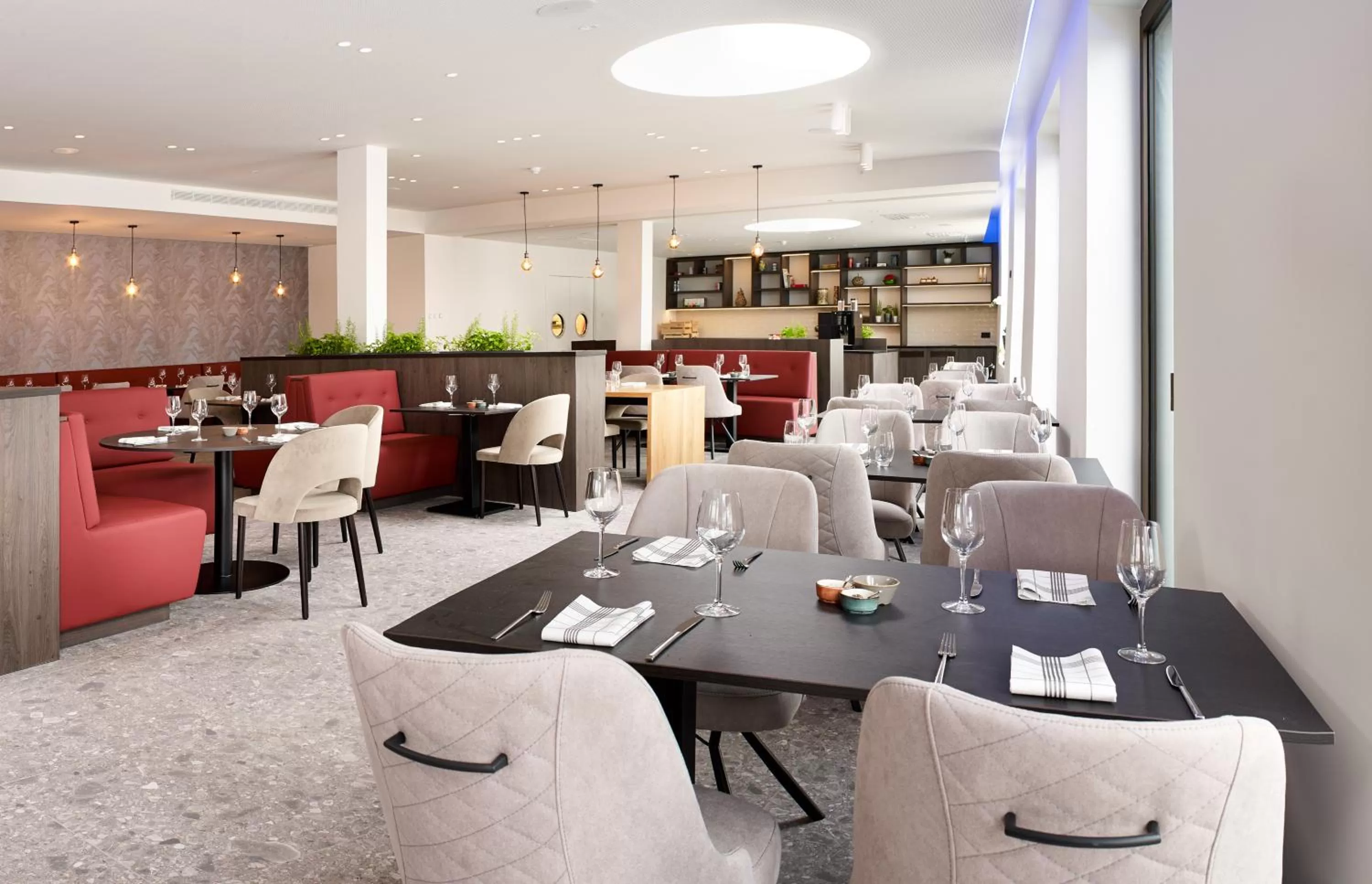 Restaurant/places to eat in Radisson Blu Hotel, Bruges