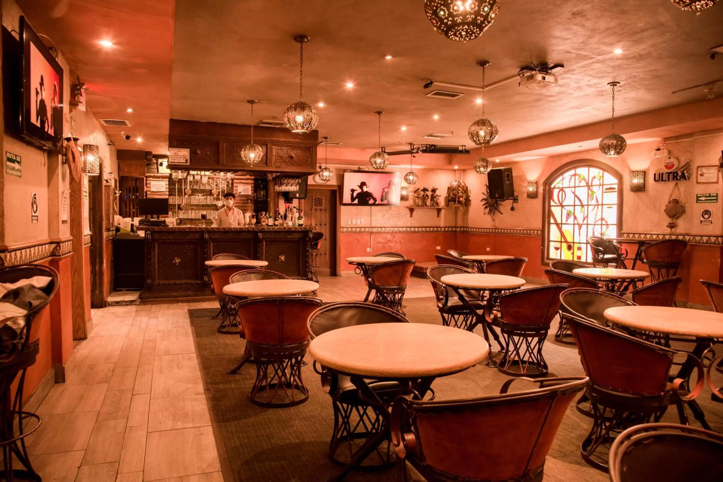 Lounge or bar in Business Hotel & Suites María Bonita