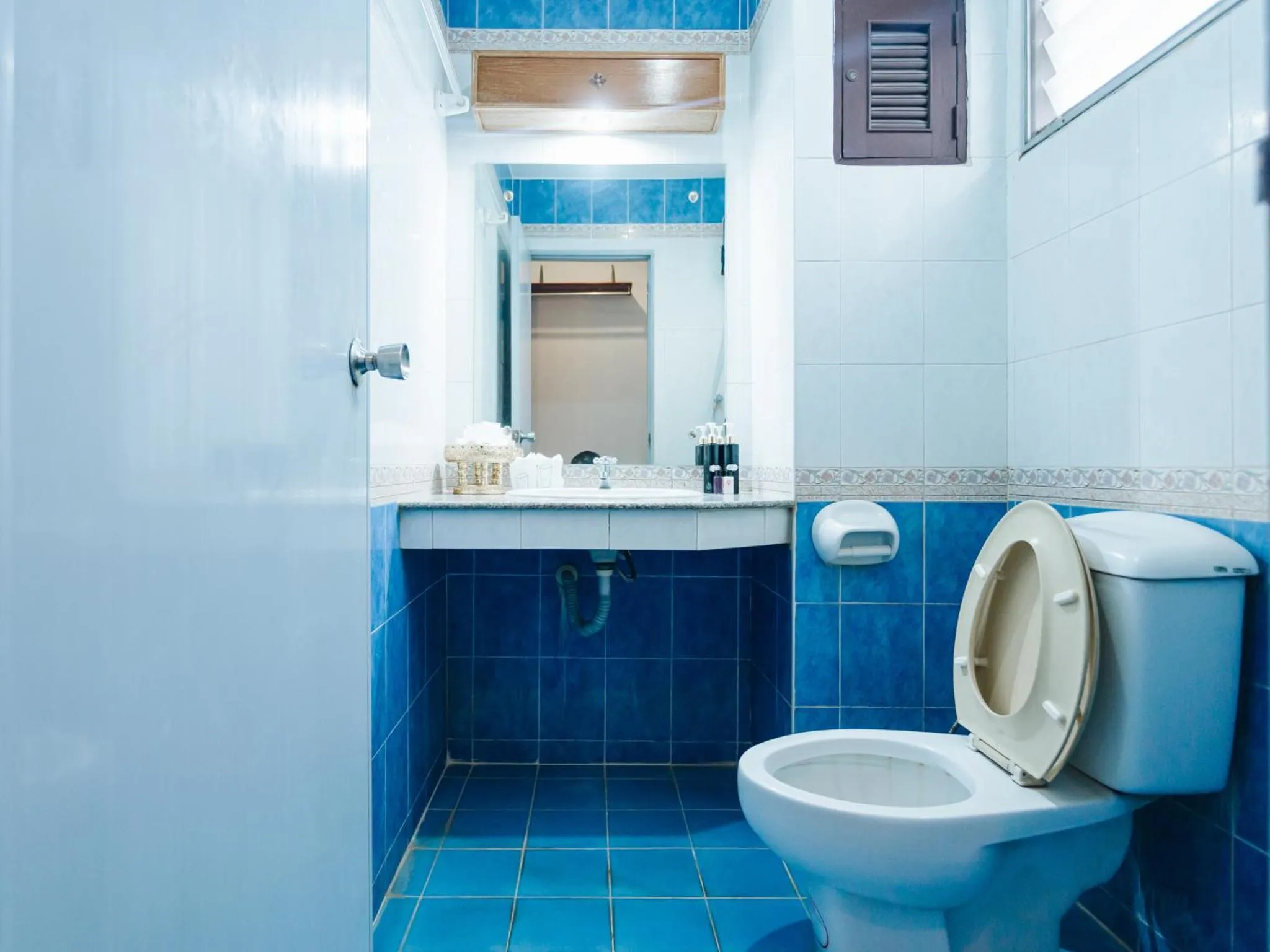 Bathroom in Rendezvous Oldtown Chiangmai