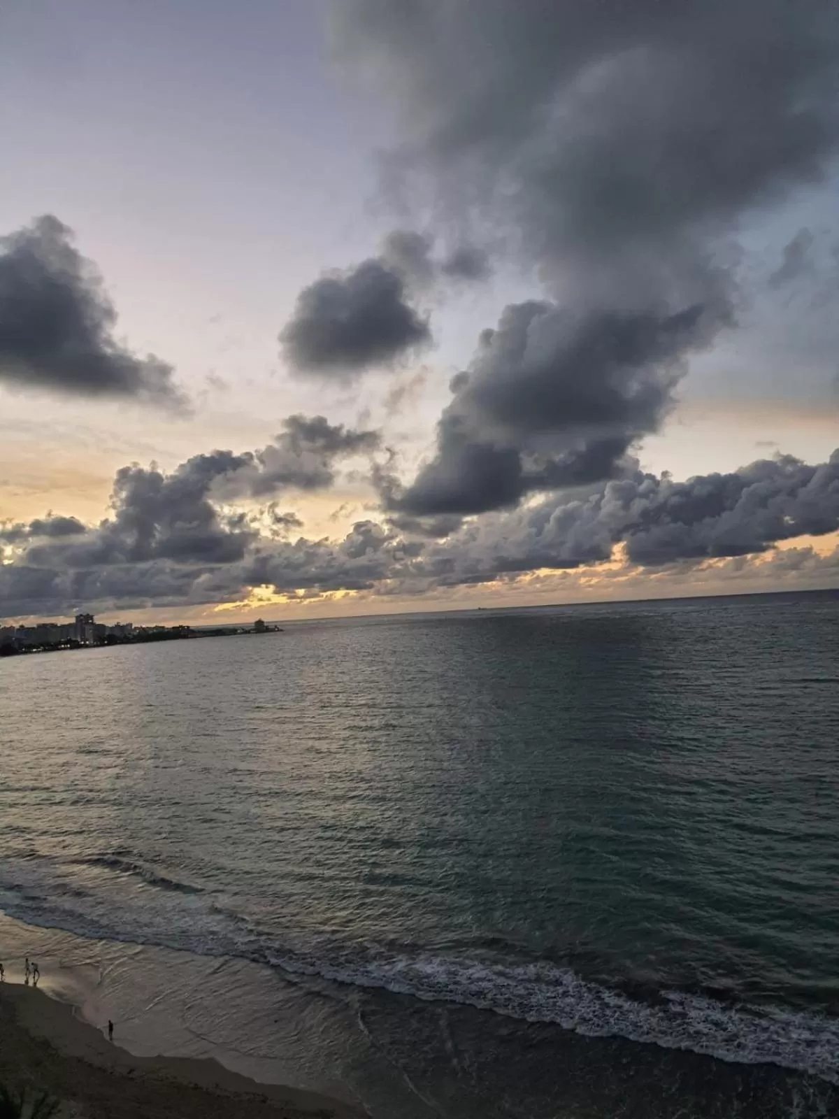 Balcony/Terrace in OCEAN VIEW DELUXE SUITE: PVT. BEACH & POOL