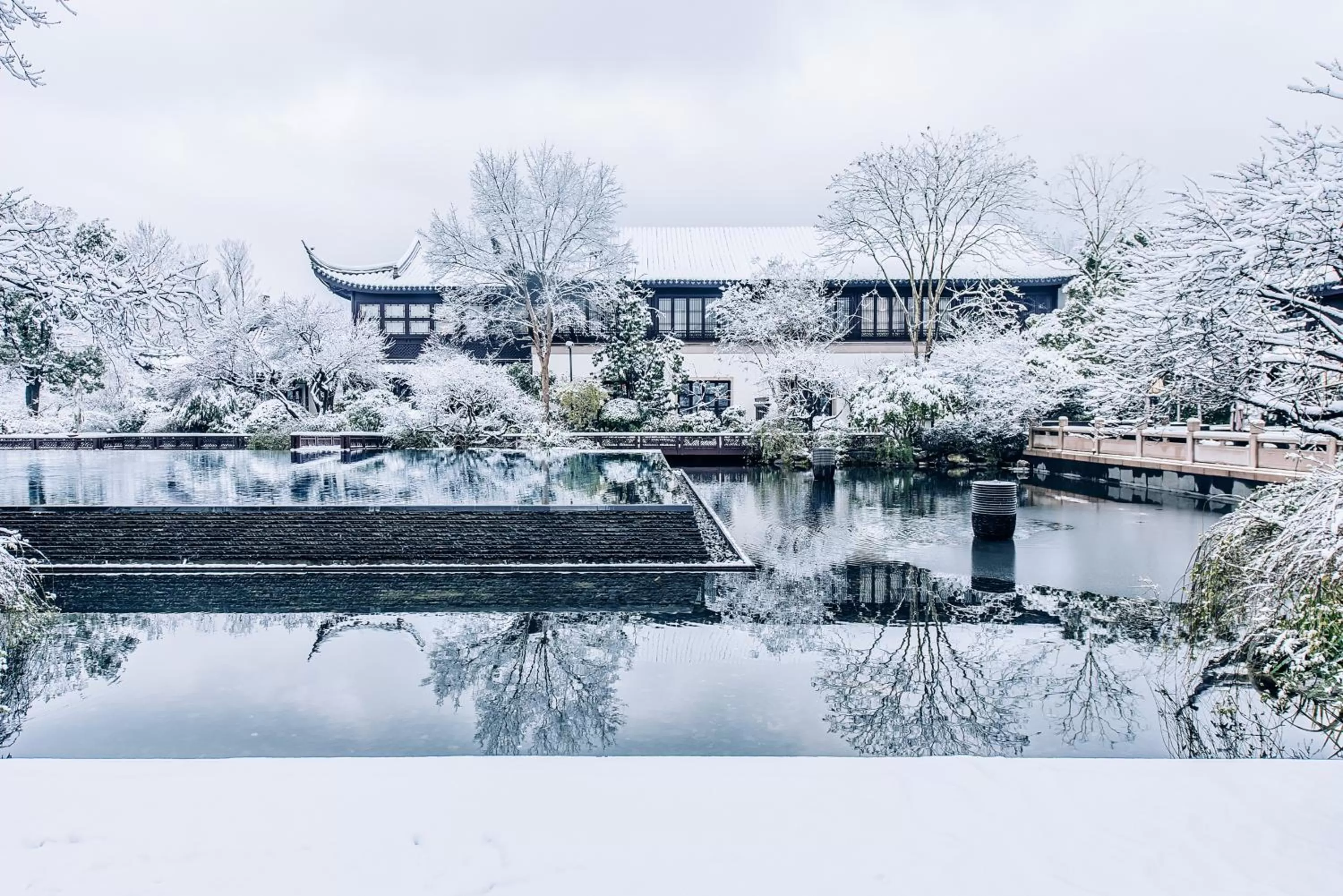 Winter in Four Seasons Hotel Hangzhou at West Lake