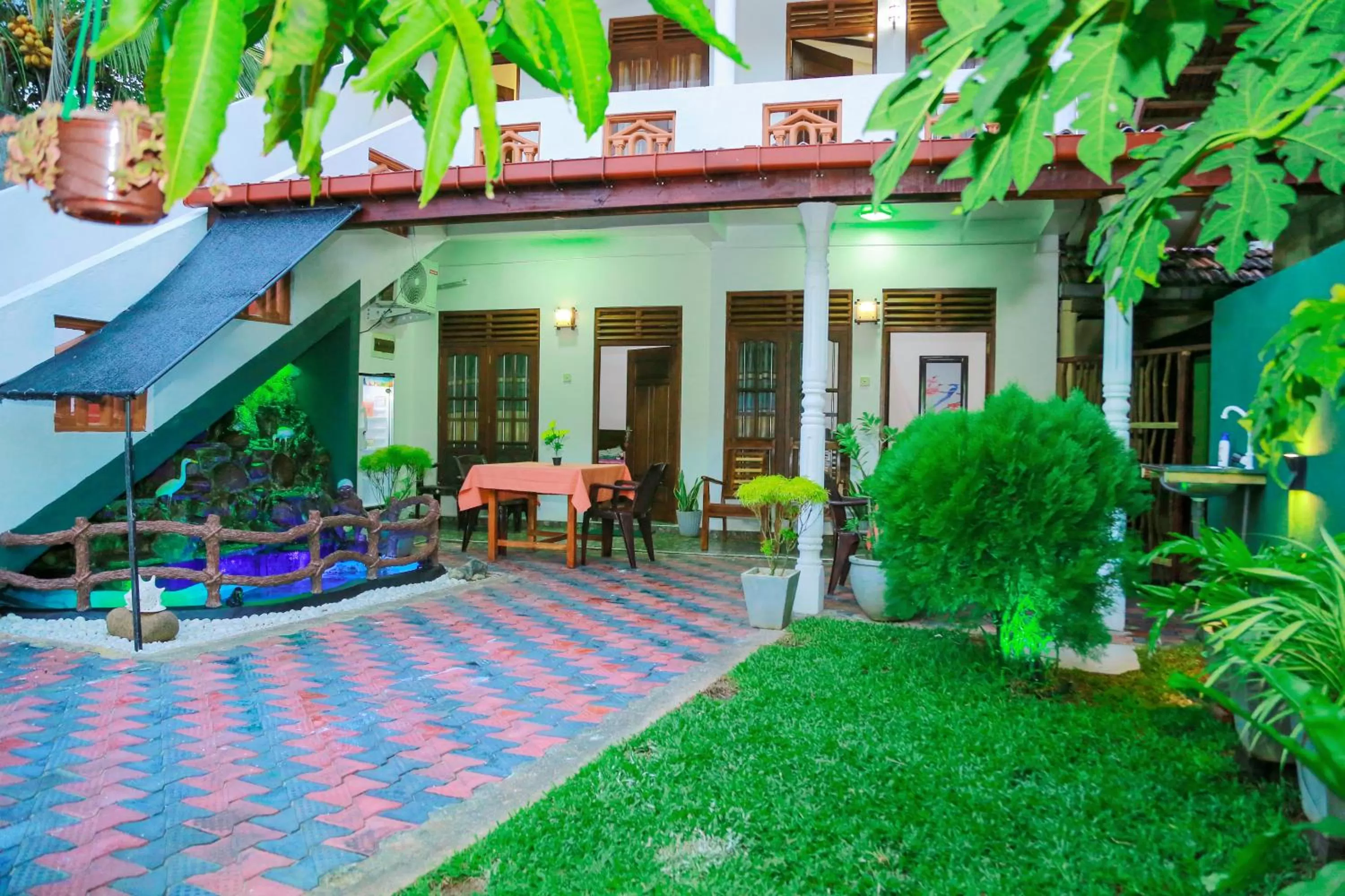 Facade/entrance in Sanda Hiru Guest