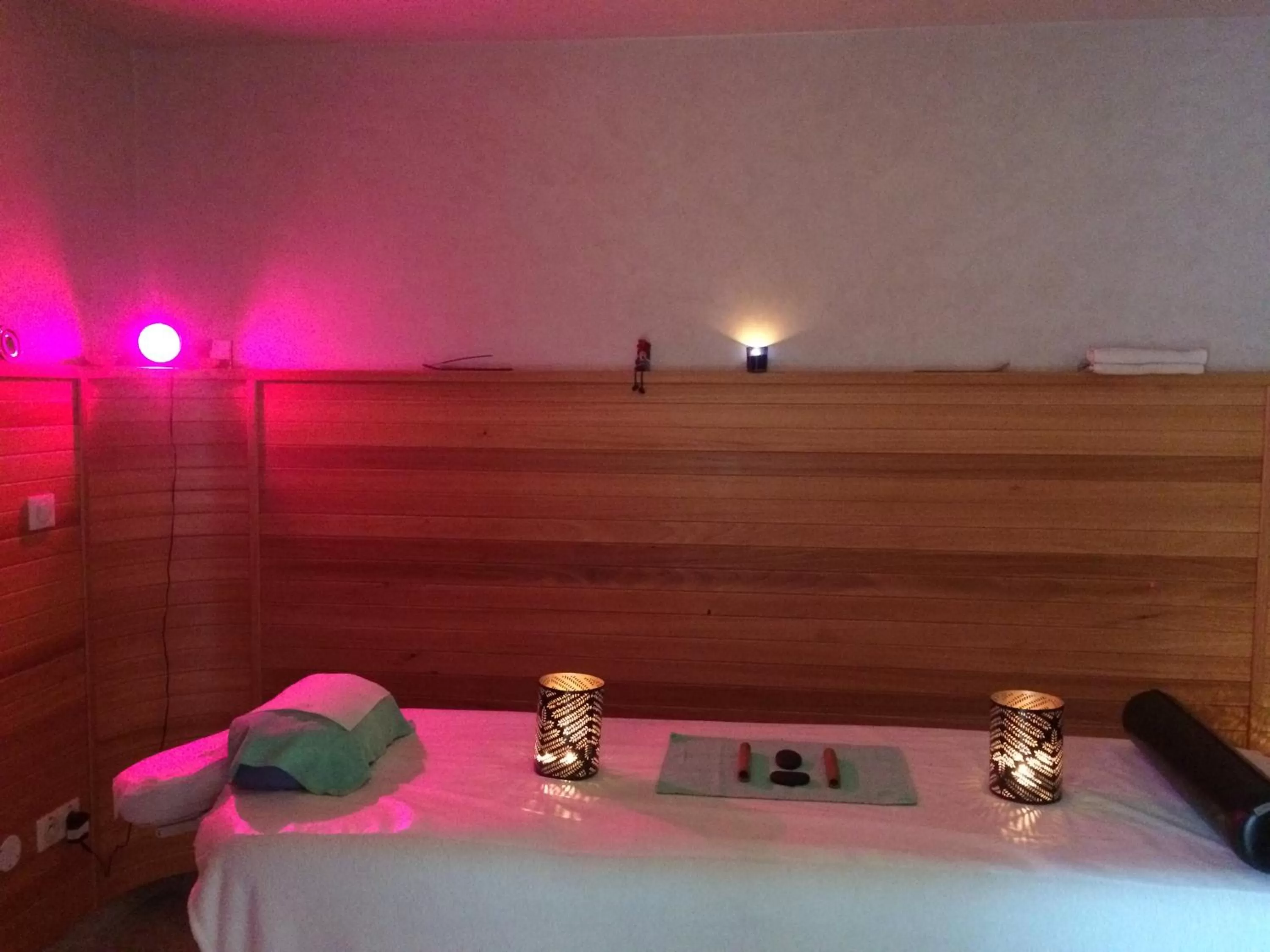 Massage, Bed in WELLNESS HOTEL LÖWE