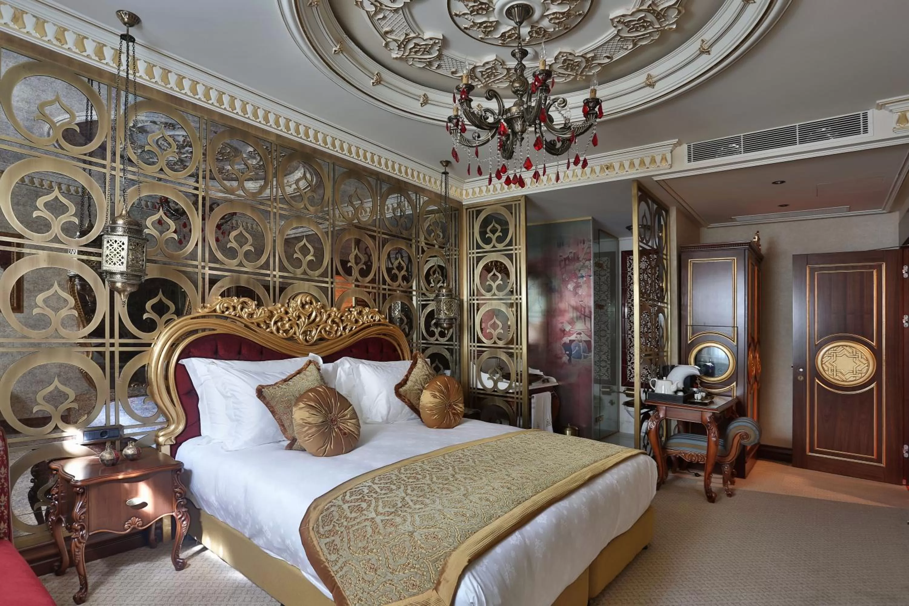 Bed in Daru Sultan Hotels Galata